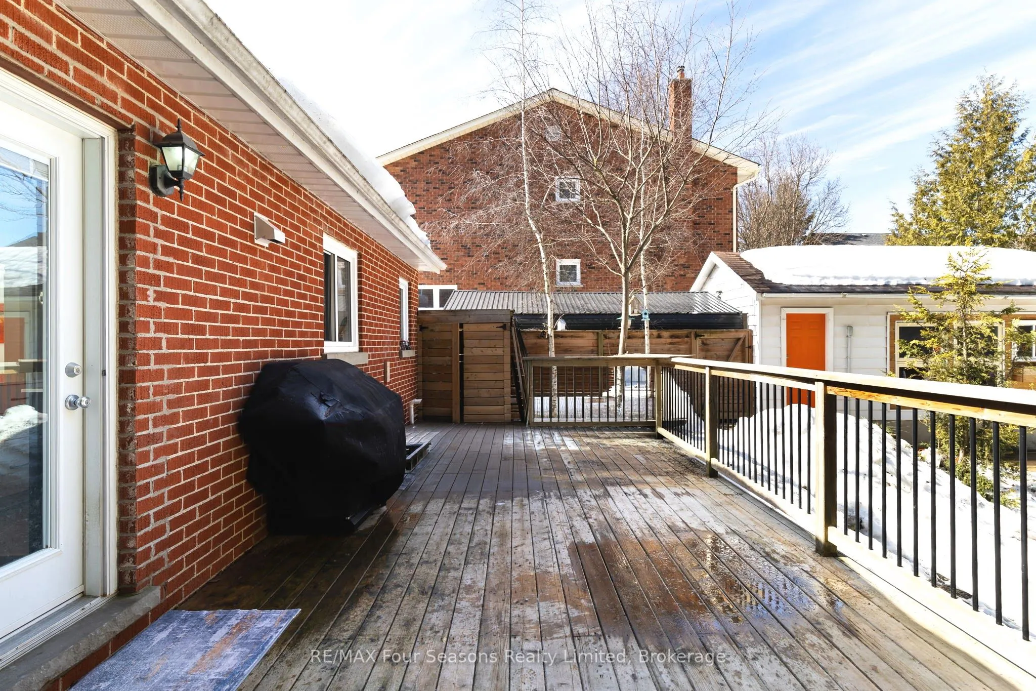 50 Amaranth Street W