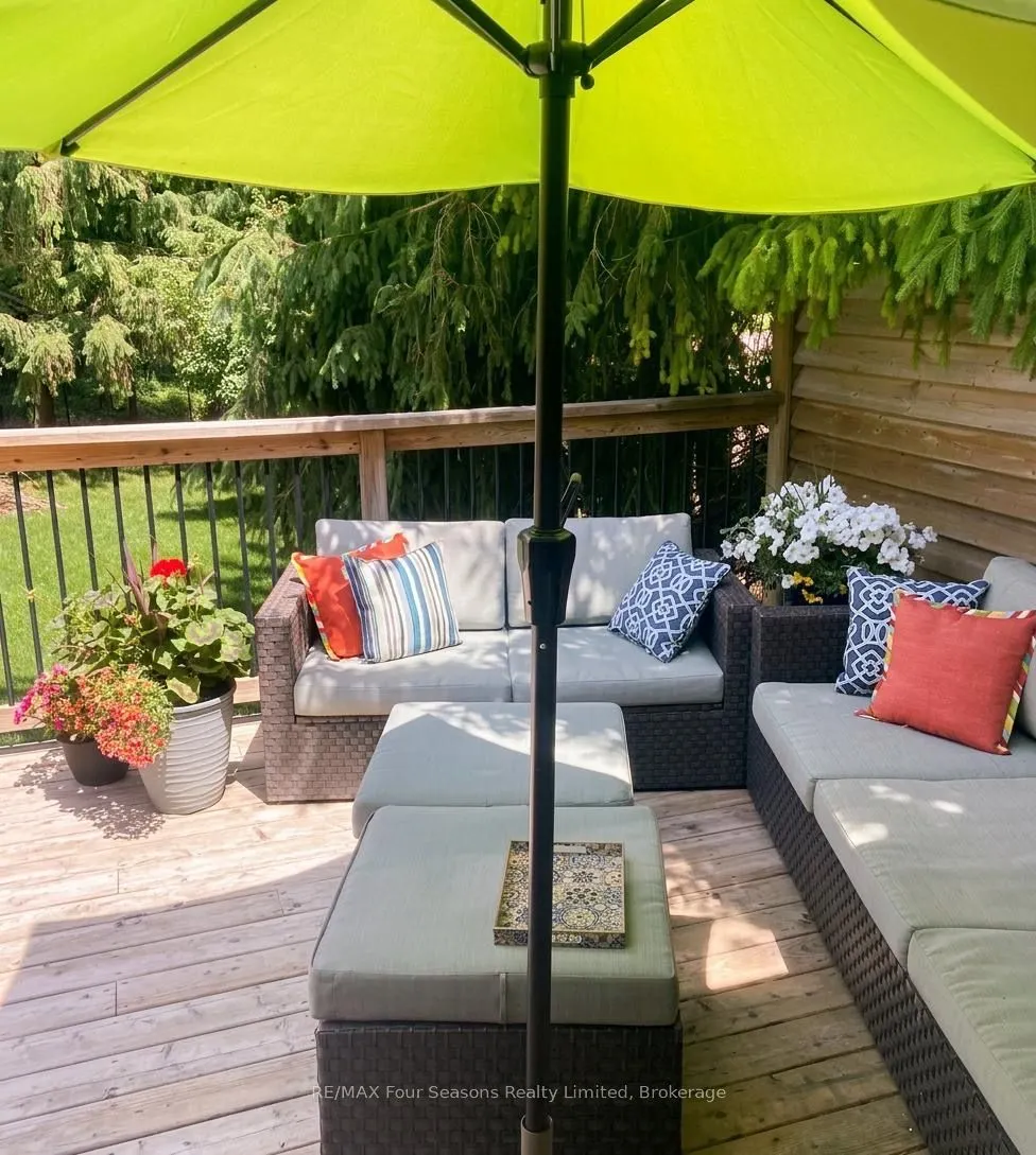 50 Amaranth Street W