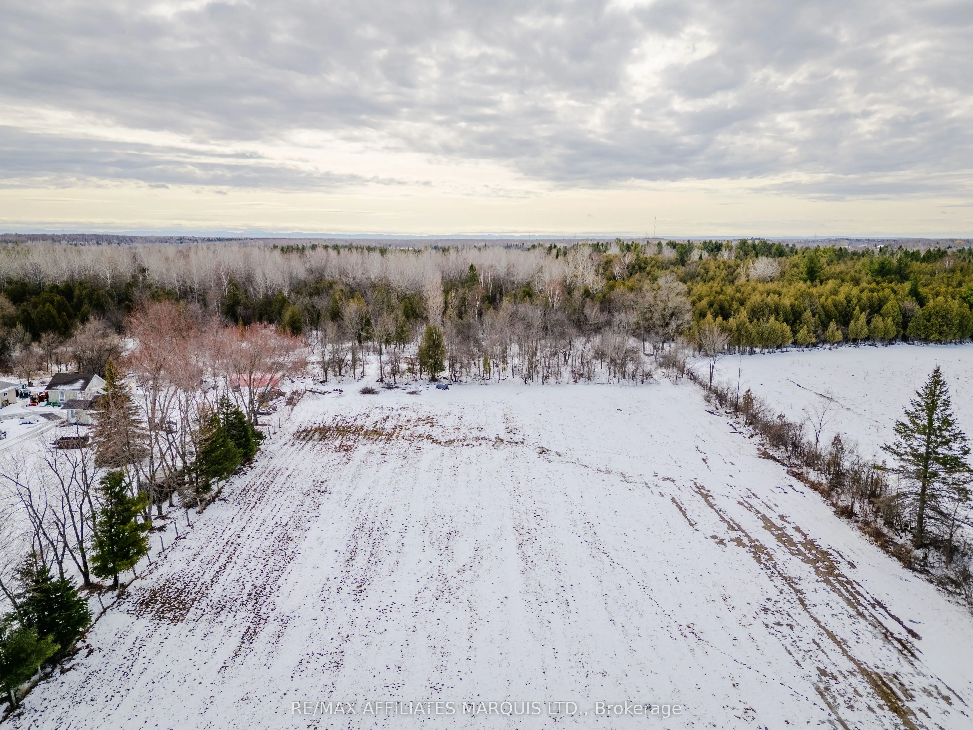 LOT Black River Road