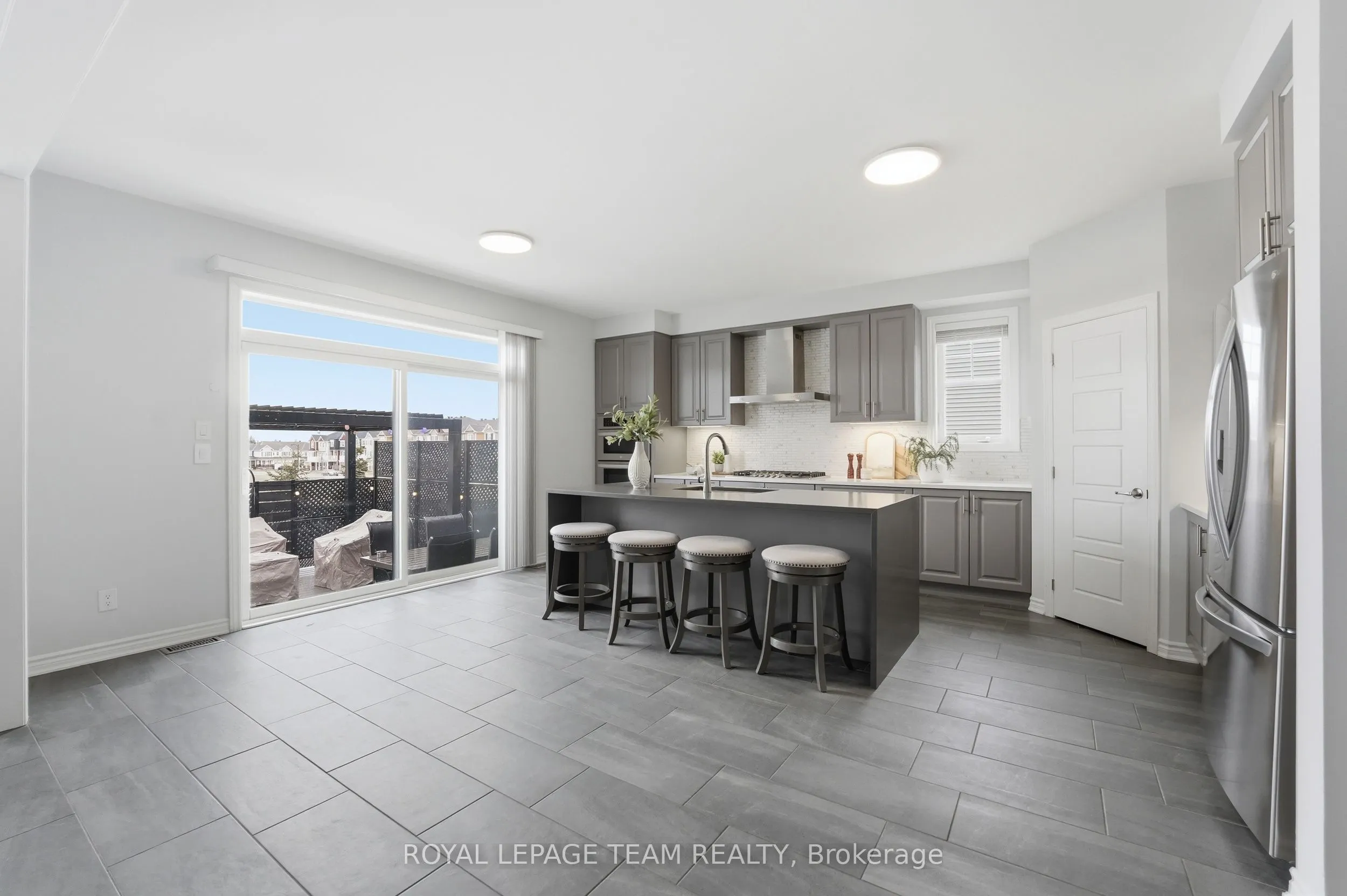 643 Rye Grass Way