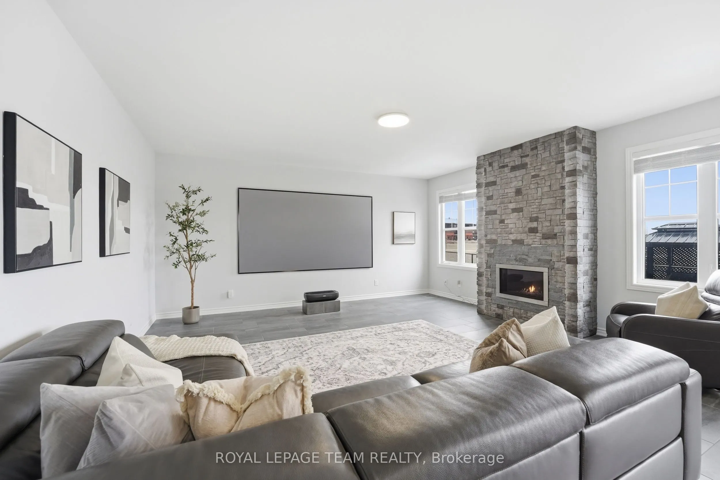643 Rye Grass Way