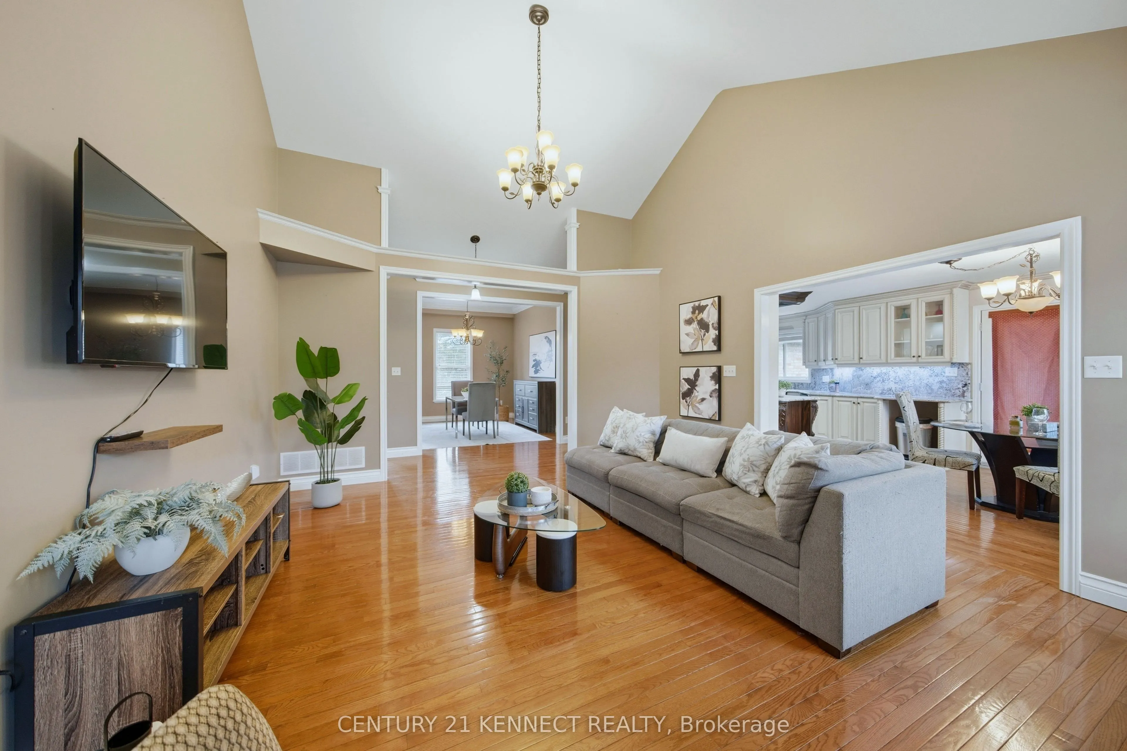 6 Laing Court