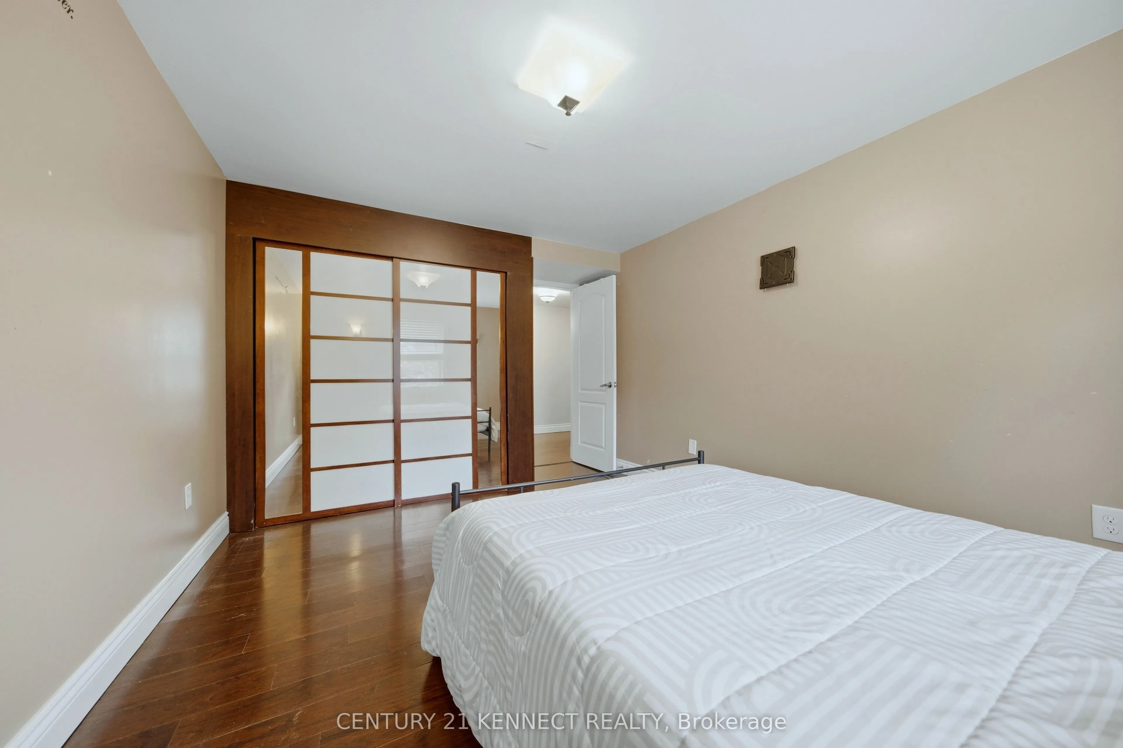 6 Laing Court