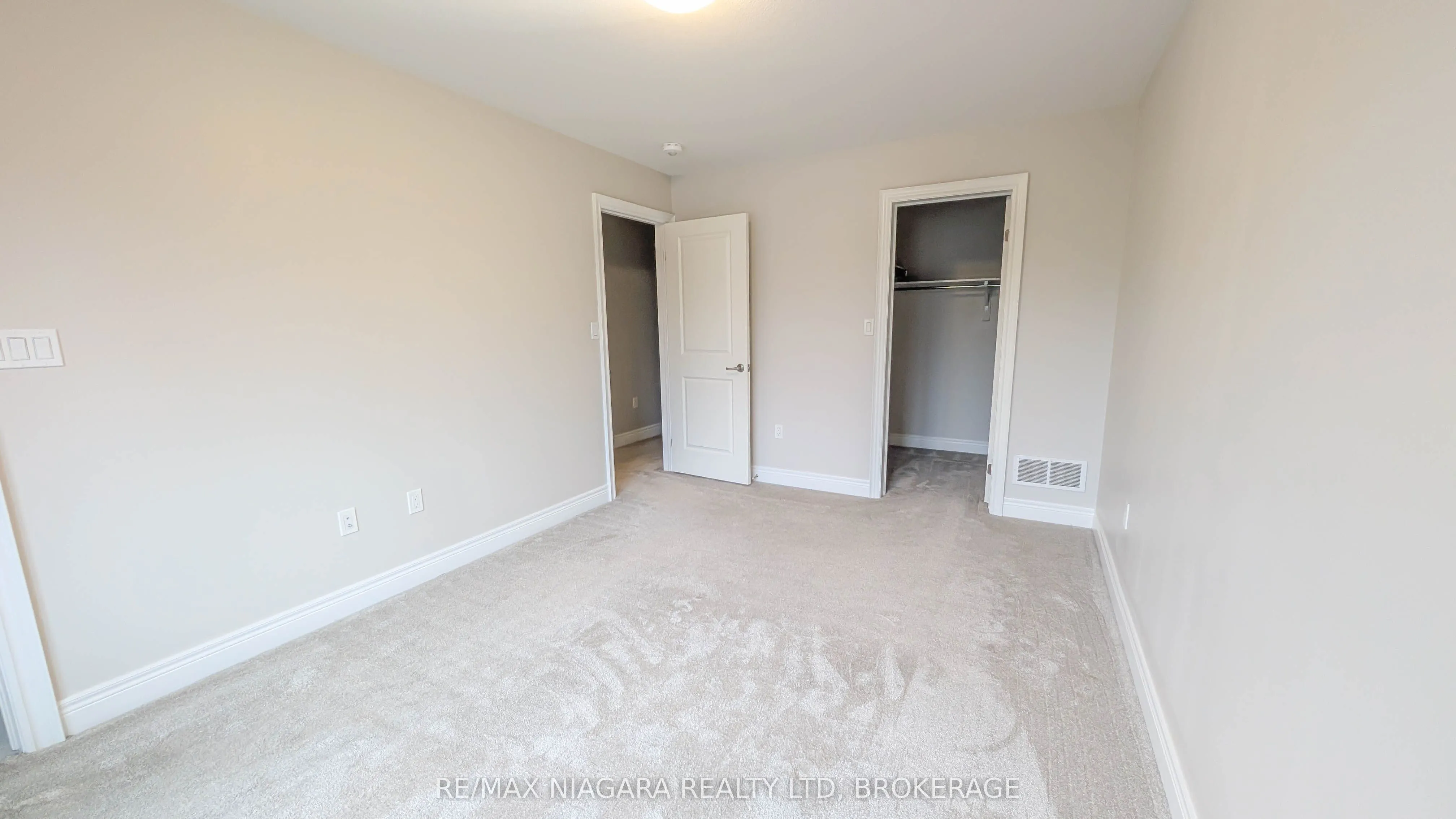340 PROSPECT POINT Road N #18