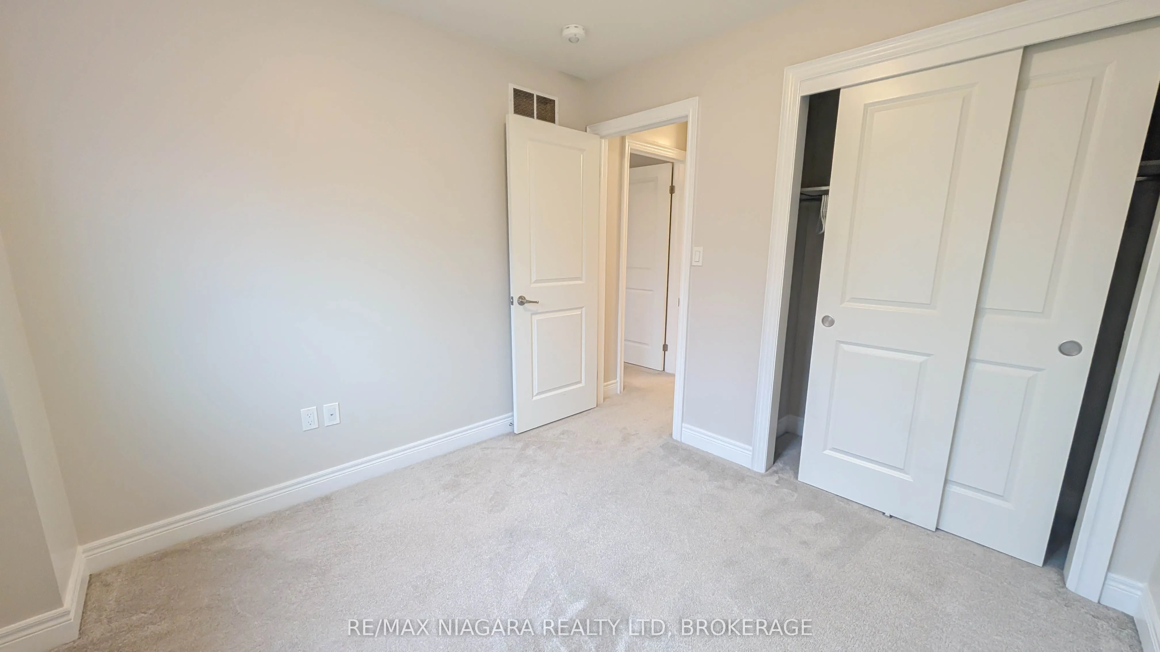 340 PROSPECT POINT Road N #18