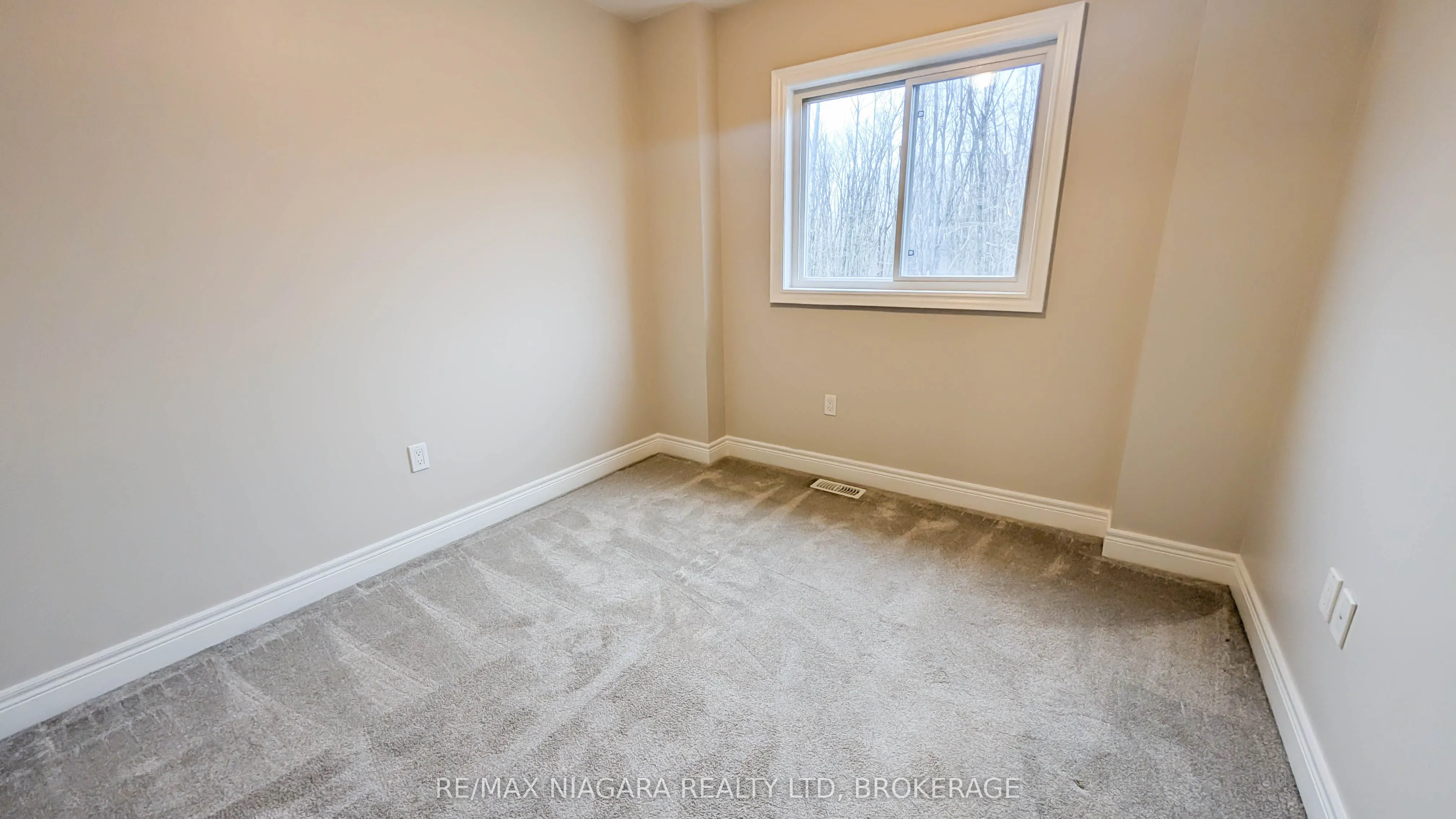 340 PROSPECT POINT Road N #18