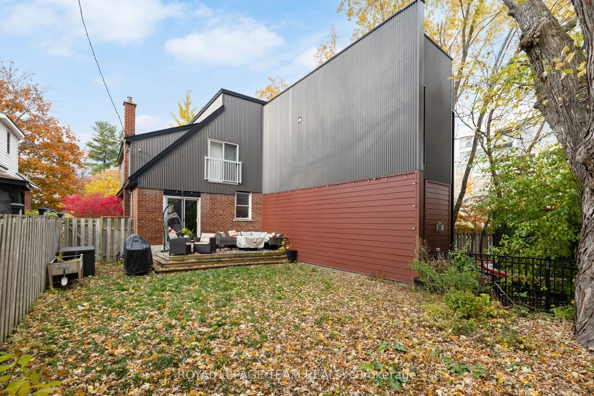 433 Dawson Avenue