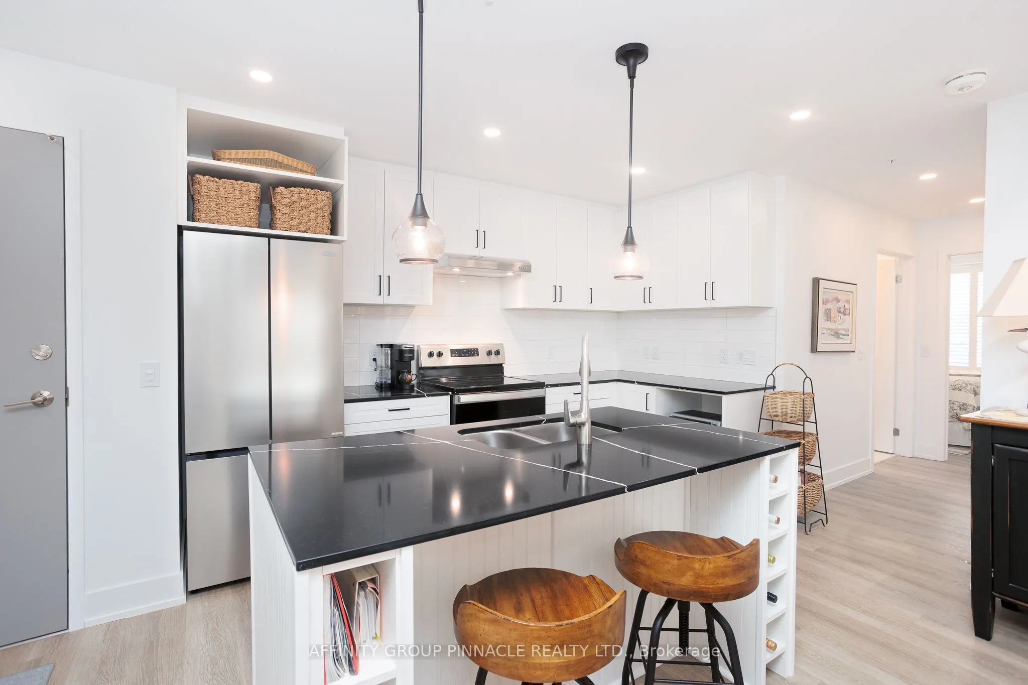 19 A West Street N #302