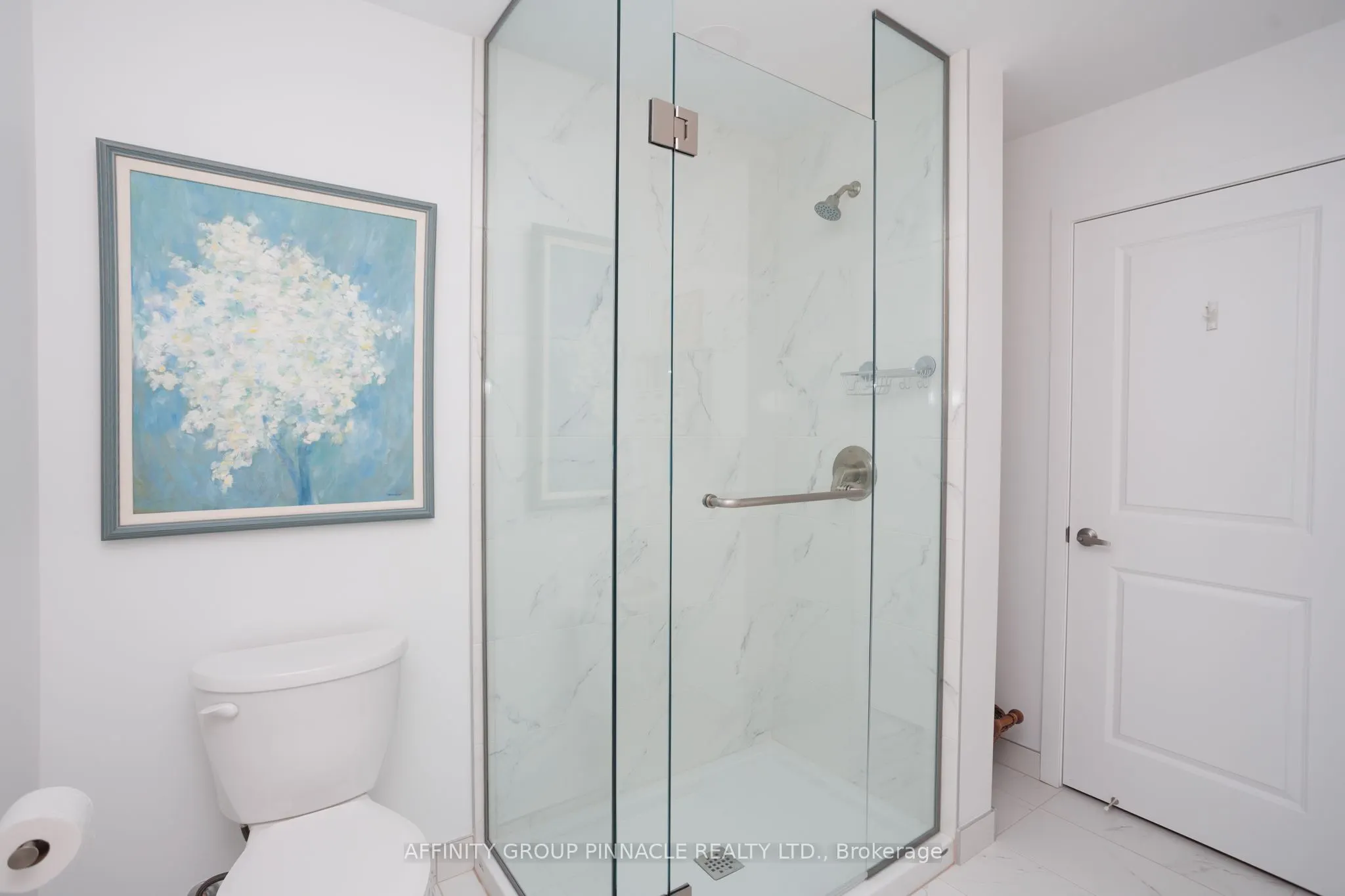 19 A West Street N #302