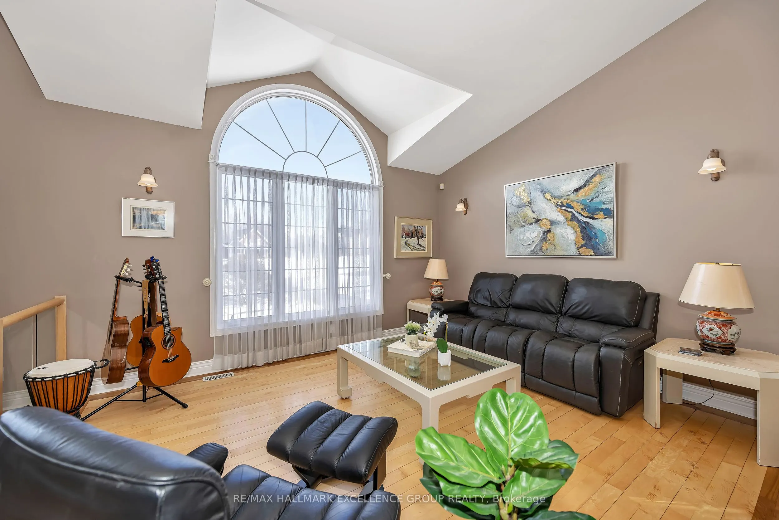 480 Du Ruisseau Street
