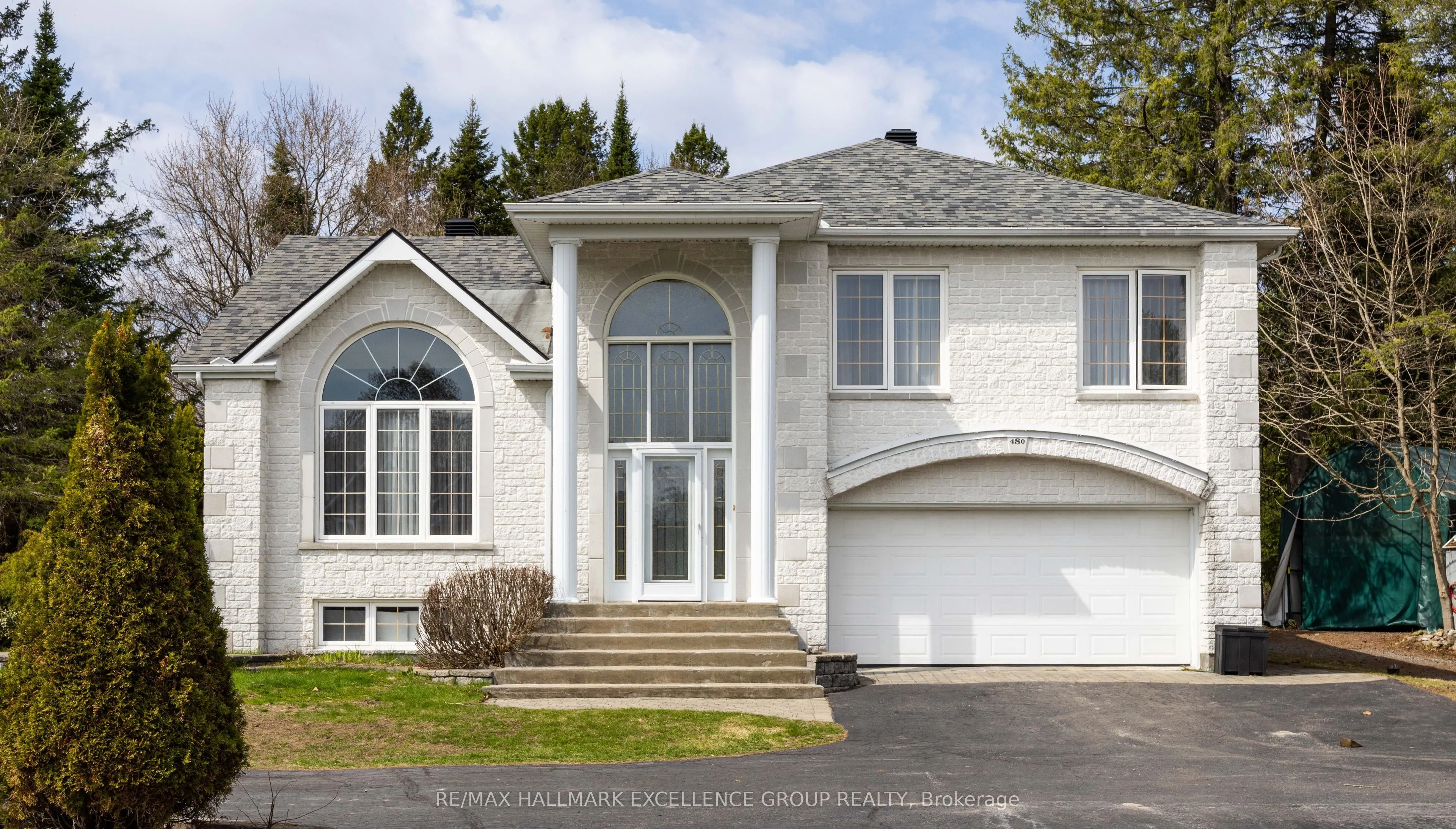 480 Du Ruisseau Street