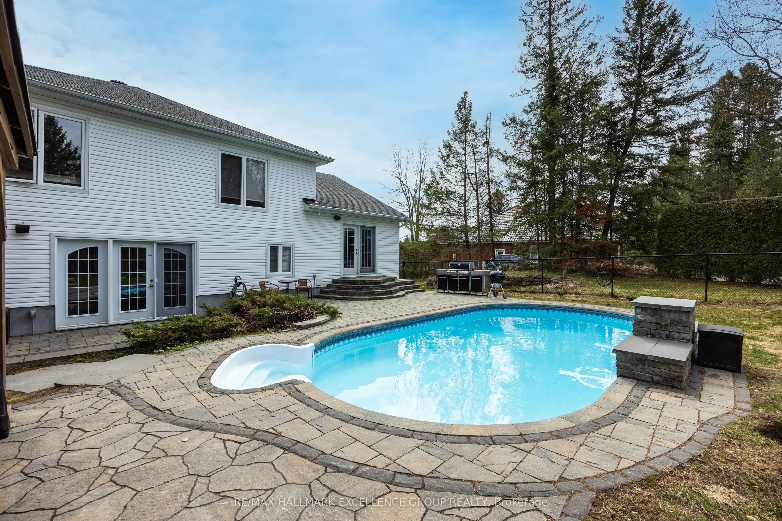 480 Du Ruisseau Street