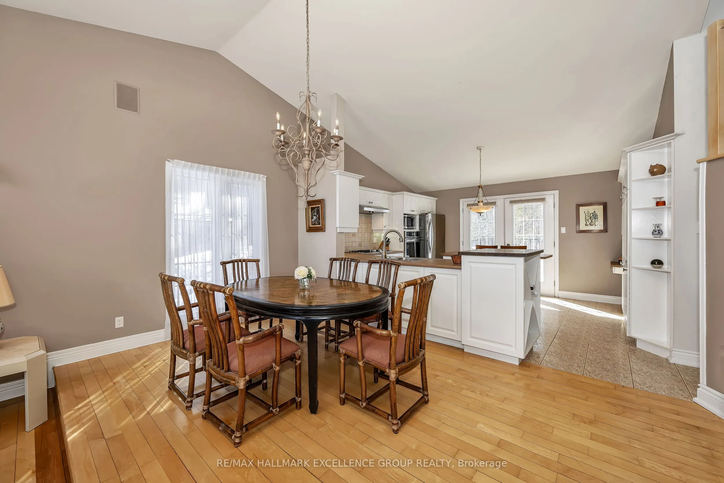 480 Du Ruisseau Street