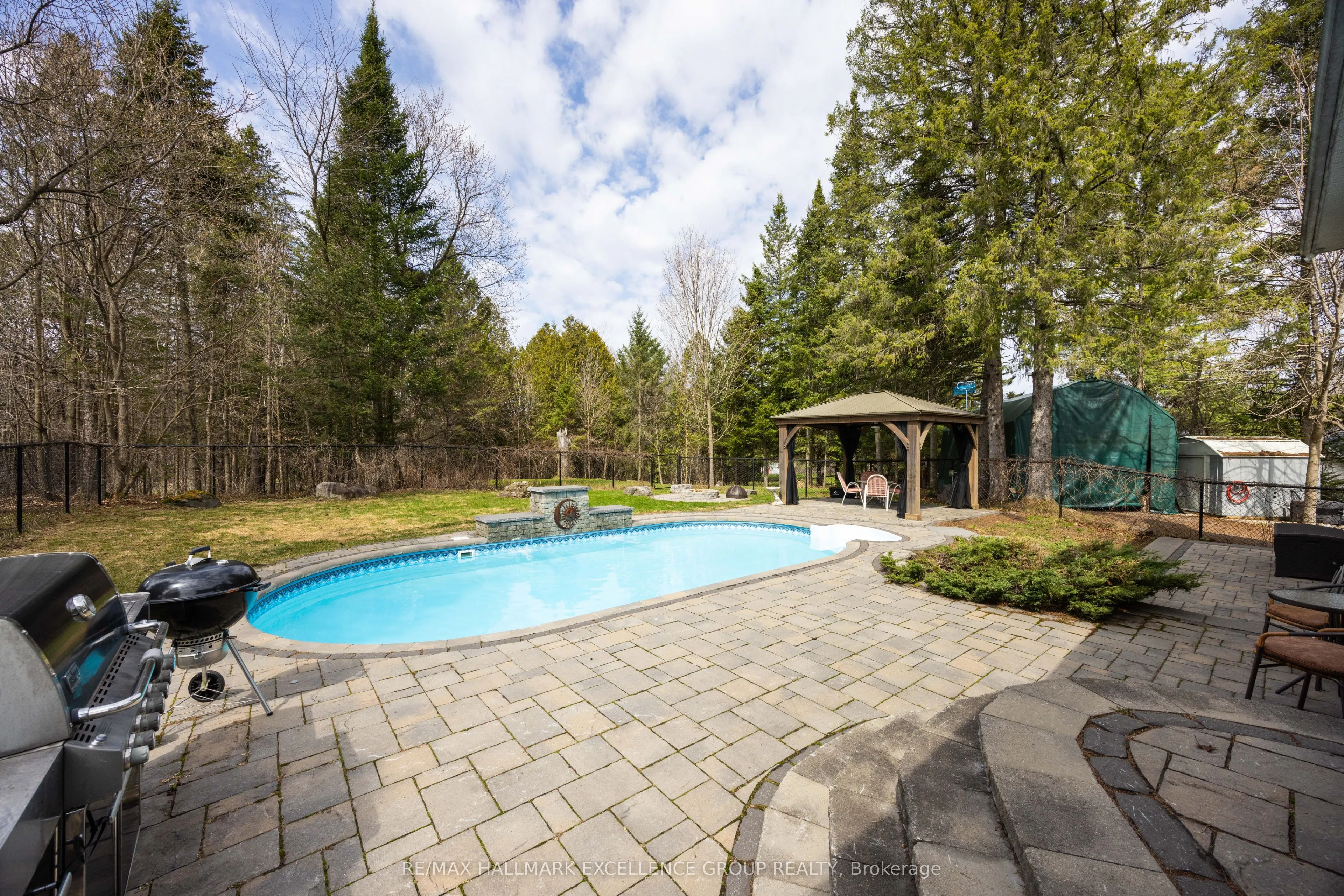 480 Du Ruisseau Street