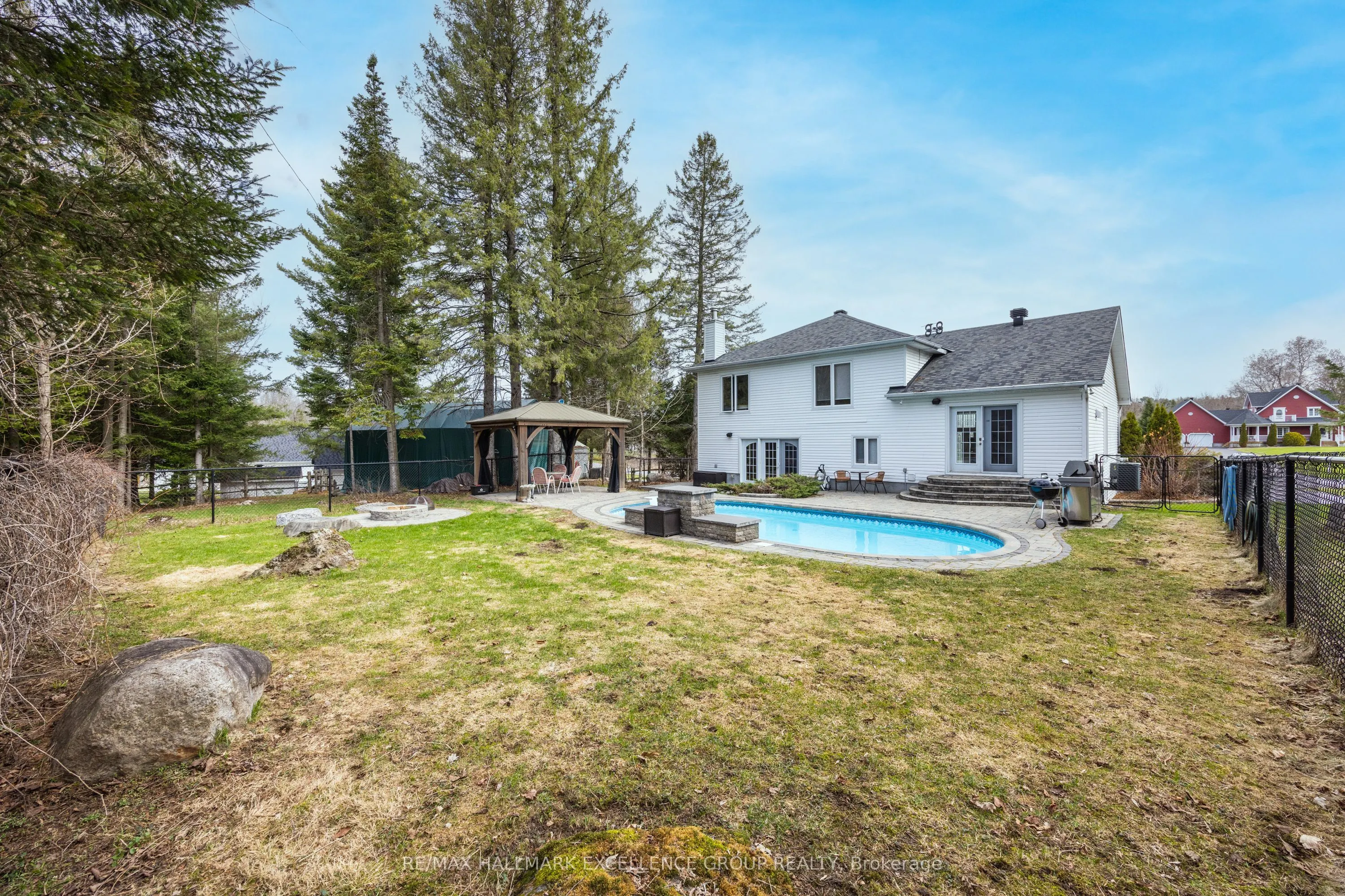 480 Du Ruisseau Street