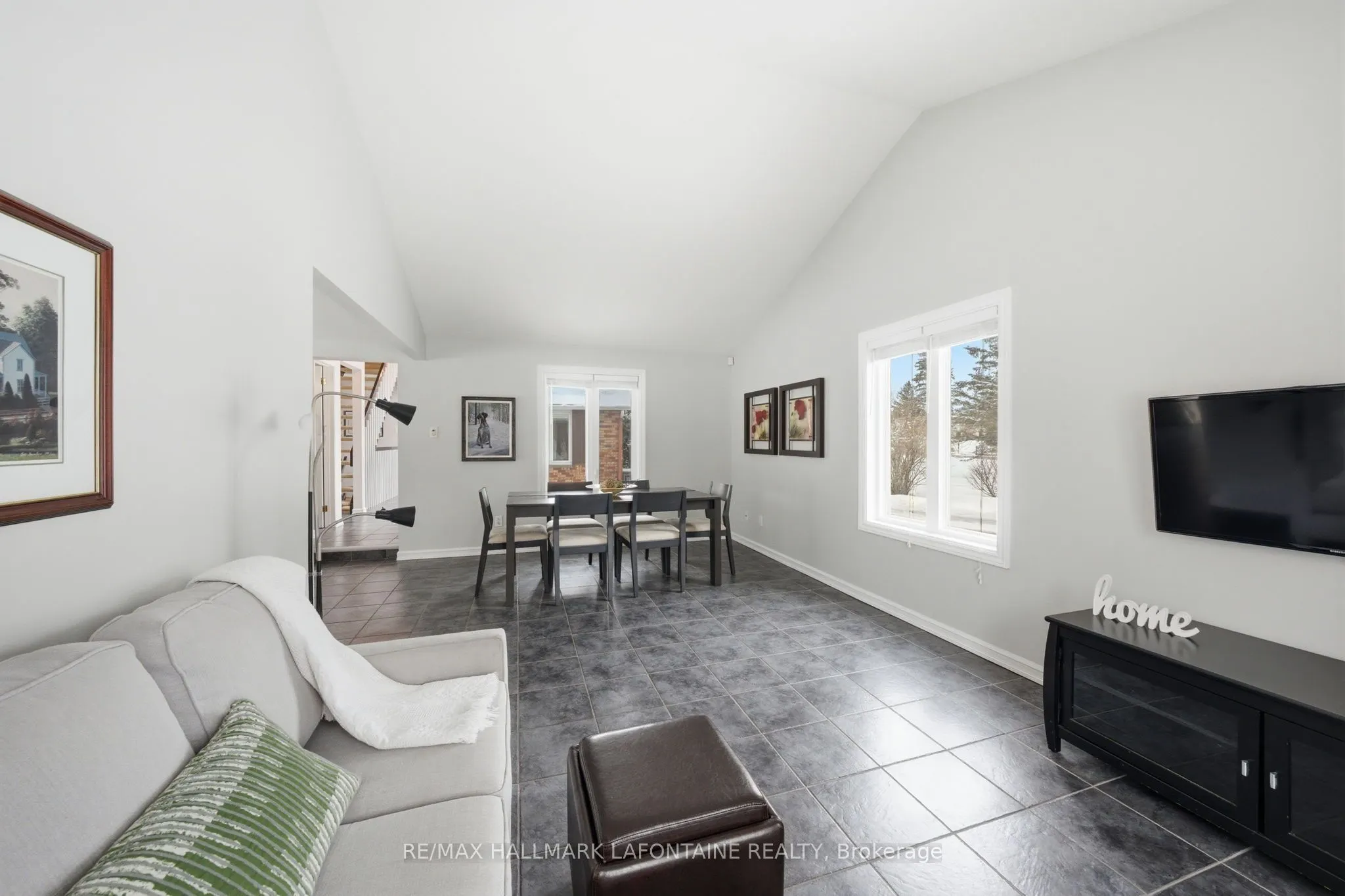 1460 Kinsella Drive