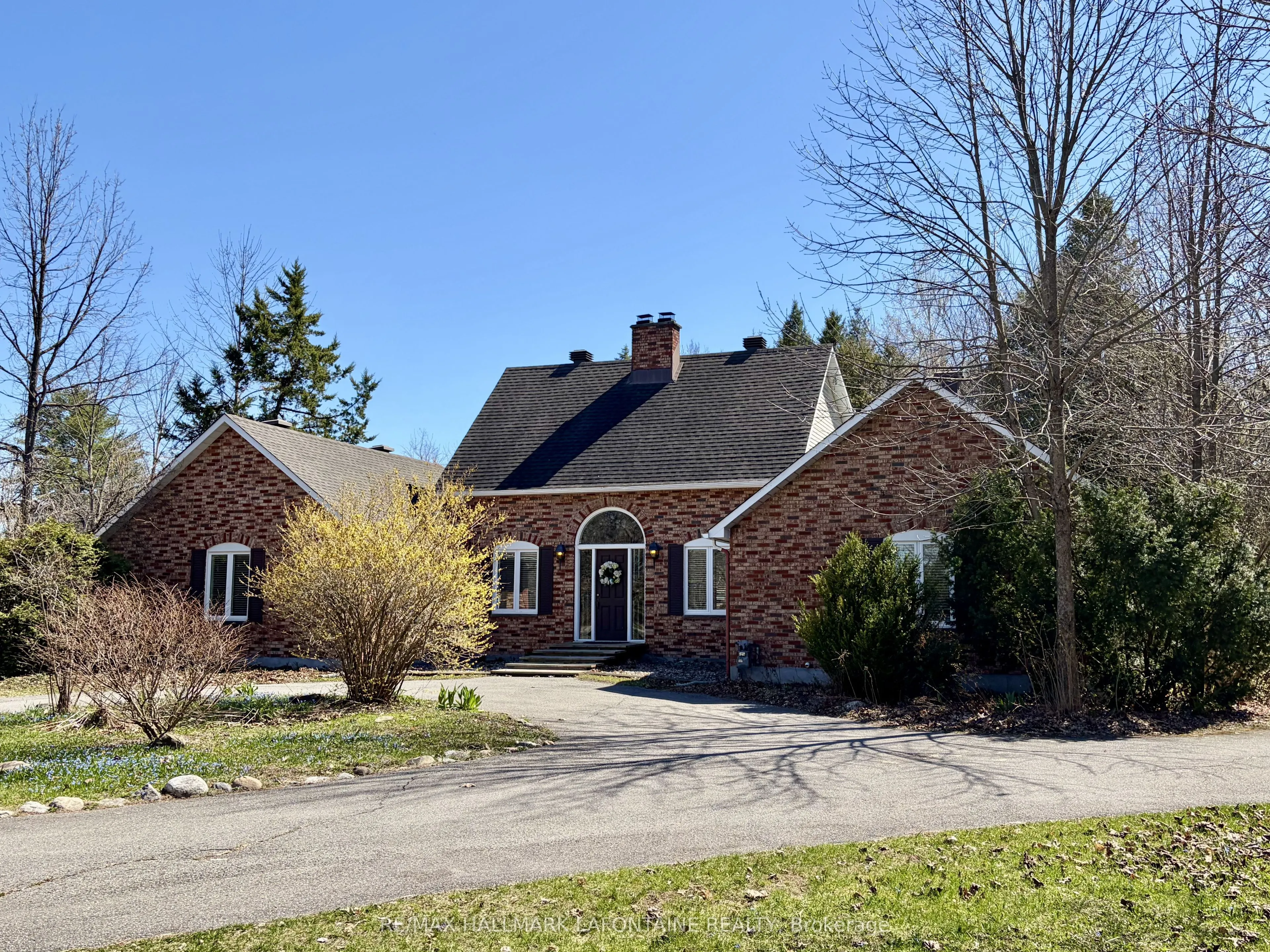 1460 Kinsella Drive