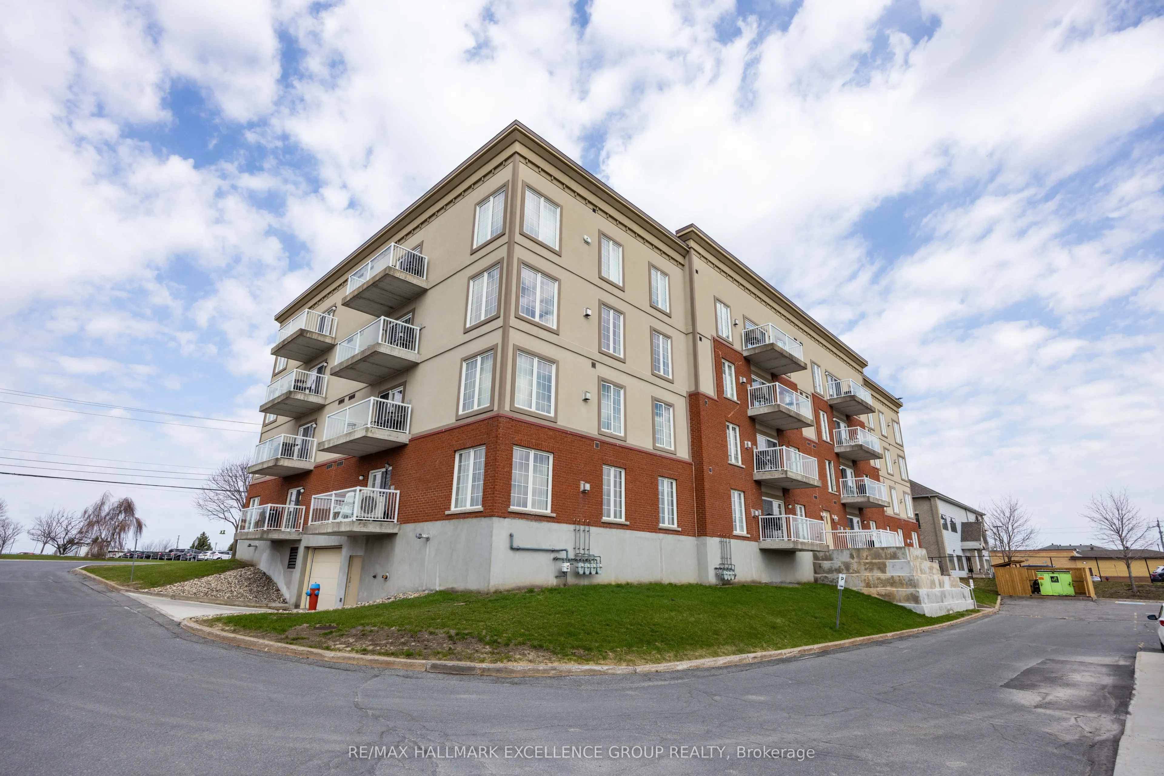 2921 Laurier Street #406