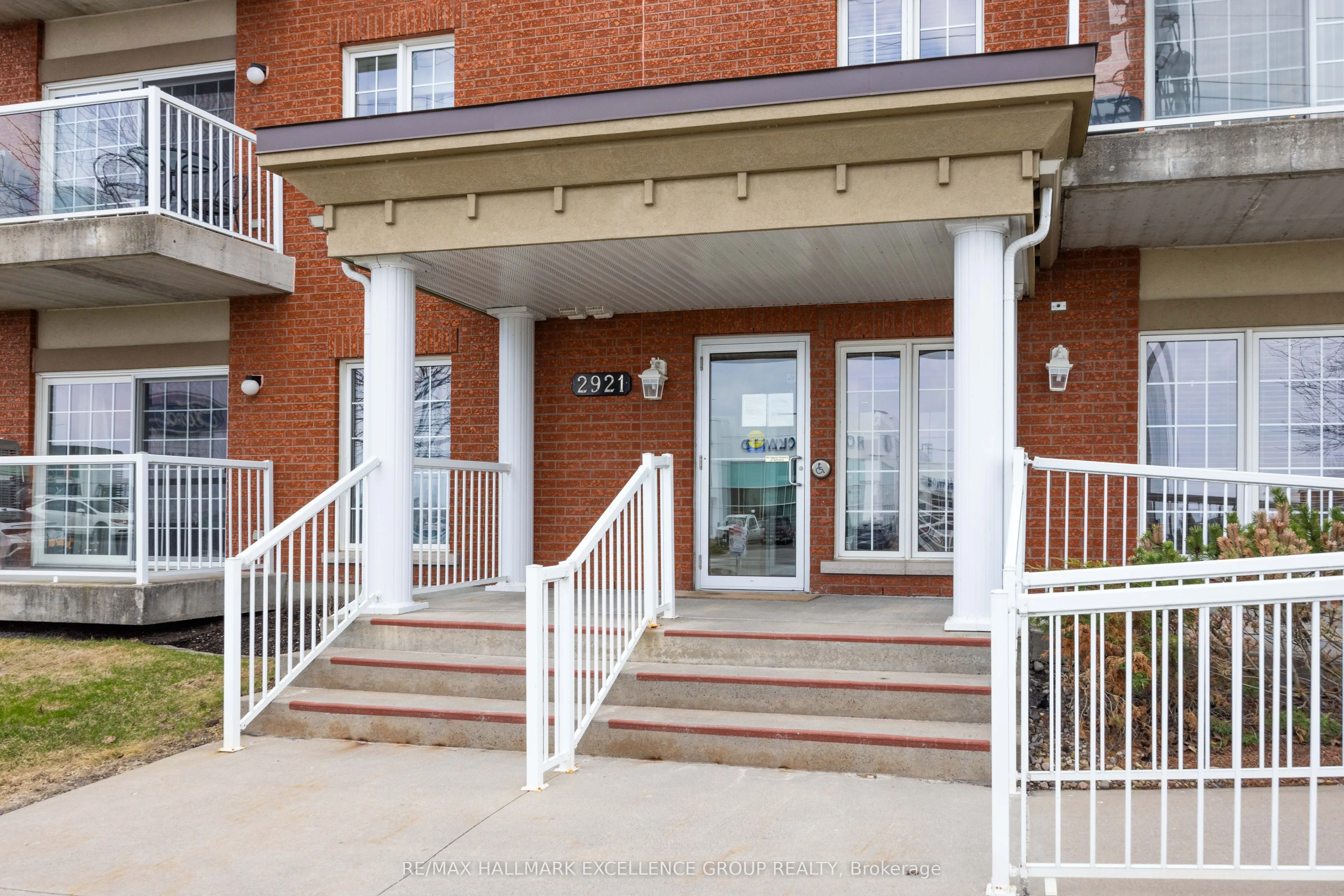 2921 Laurier Street #406