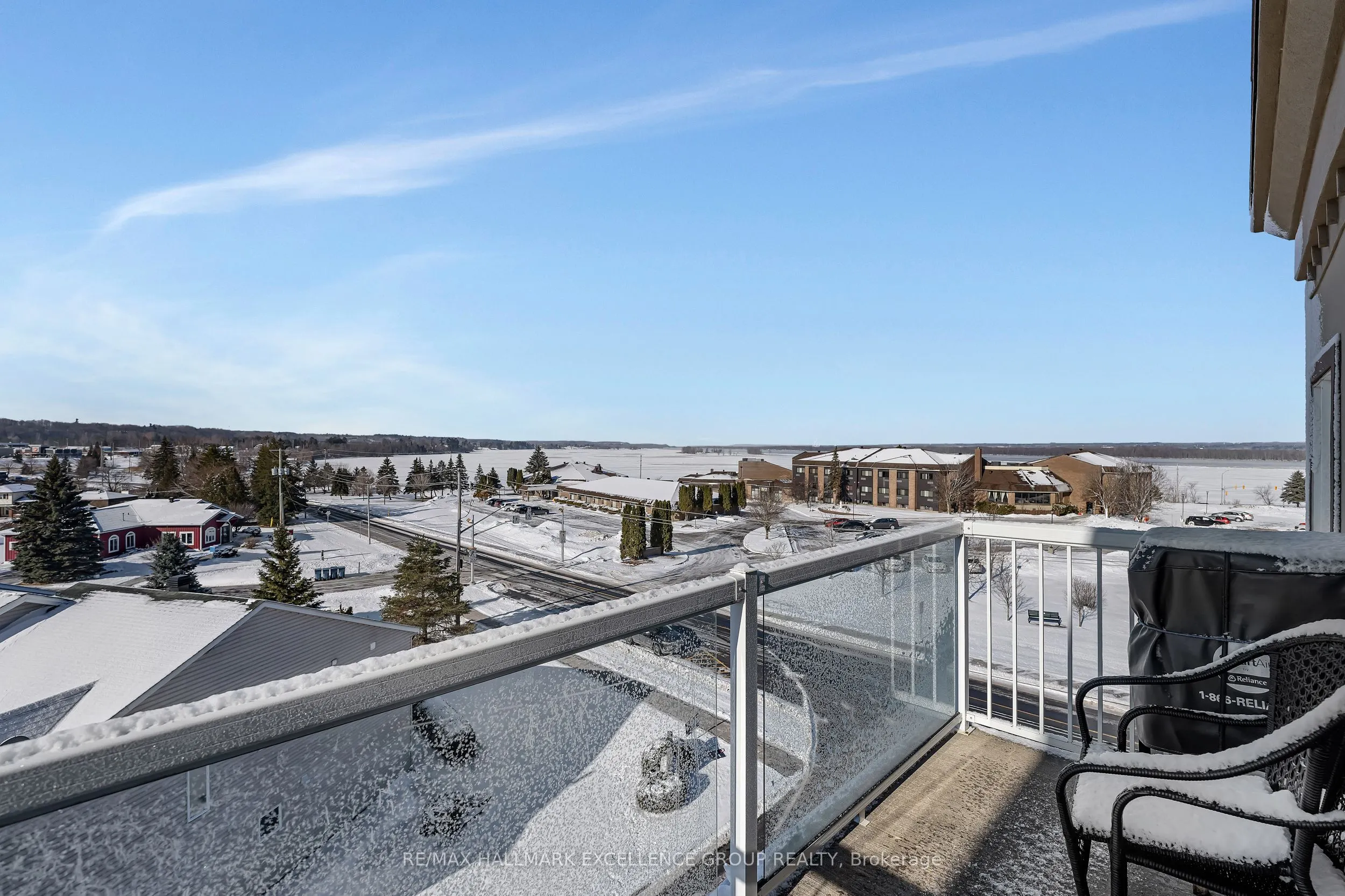 2921 Laurier Street #406