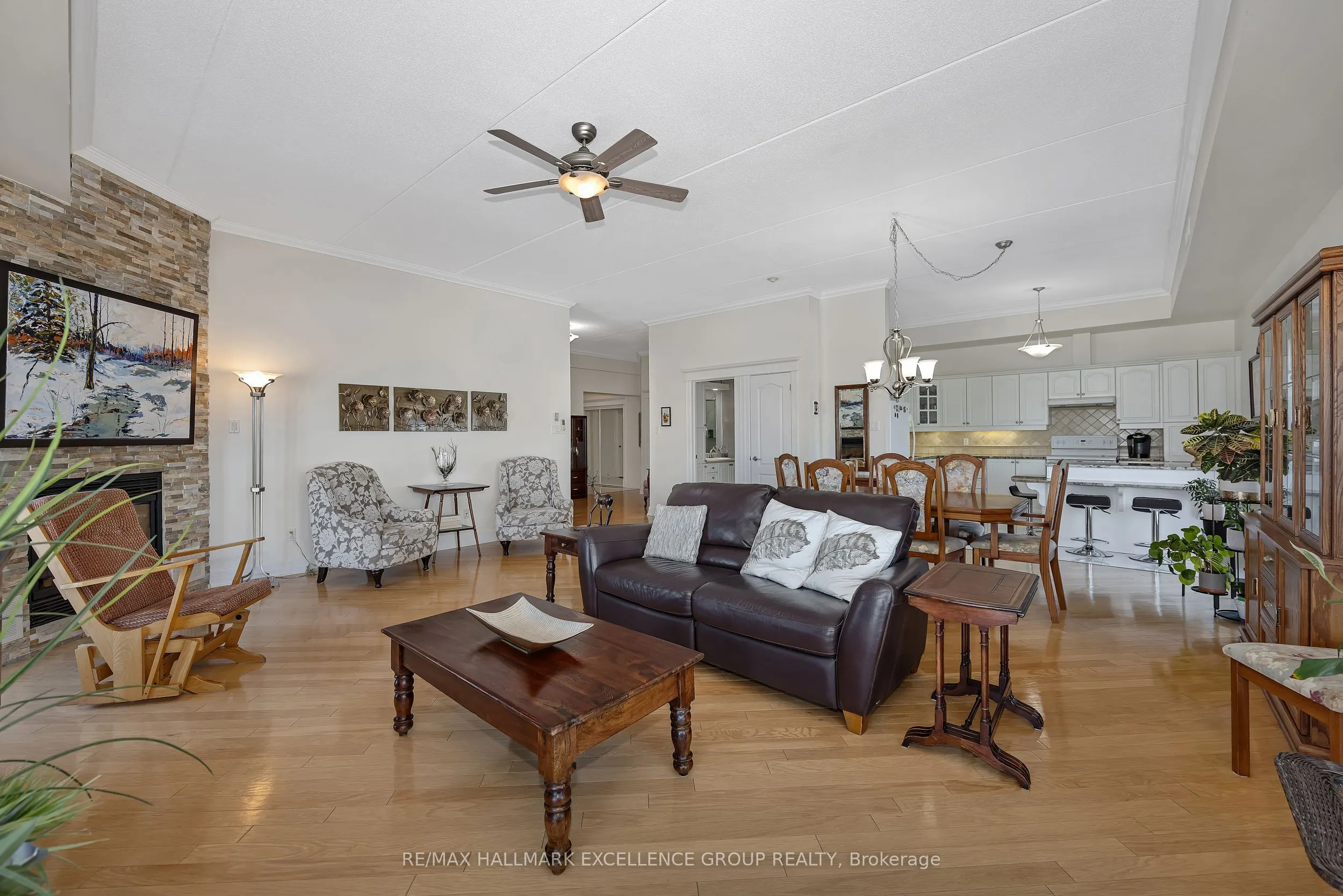 2921 Laurier Street #406