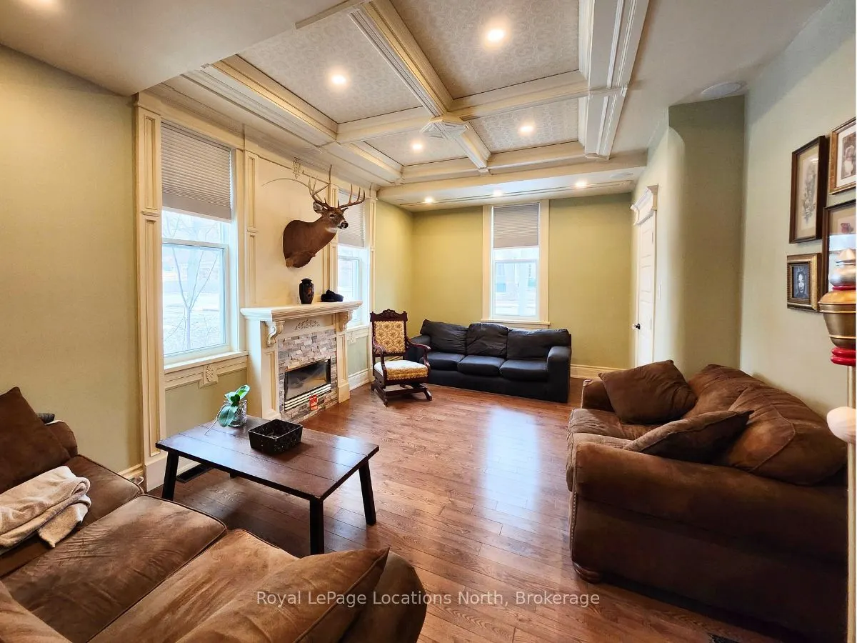 1181 4th Avenue W