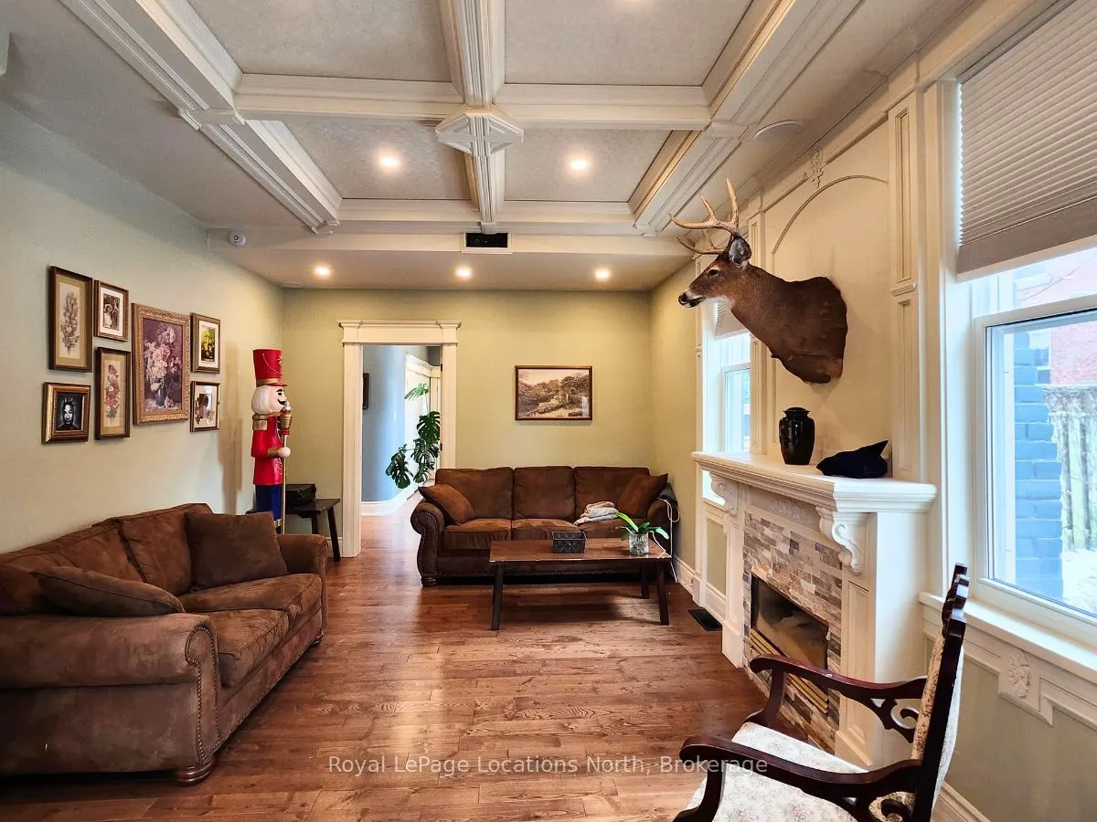 1181 4th Avenue W