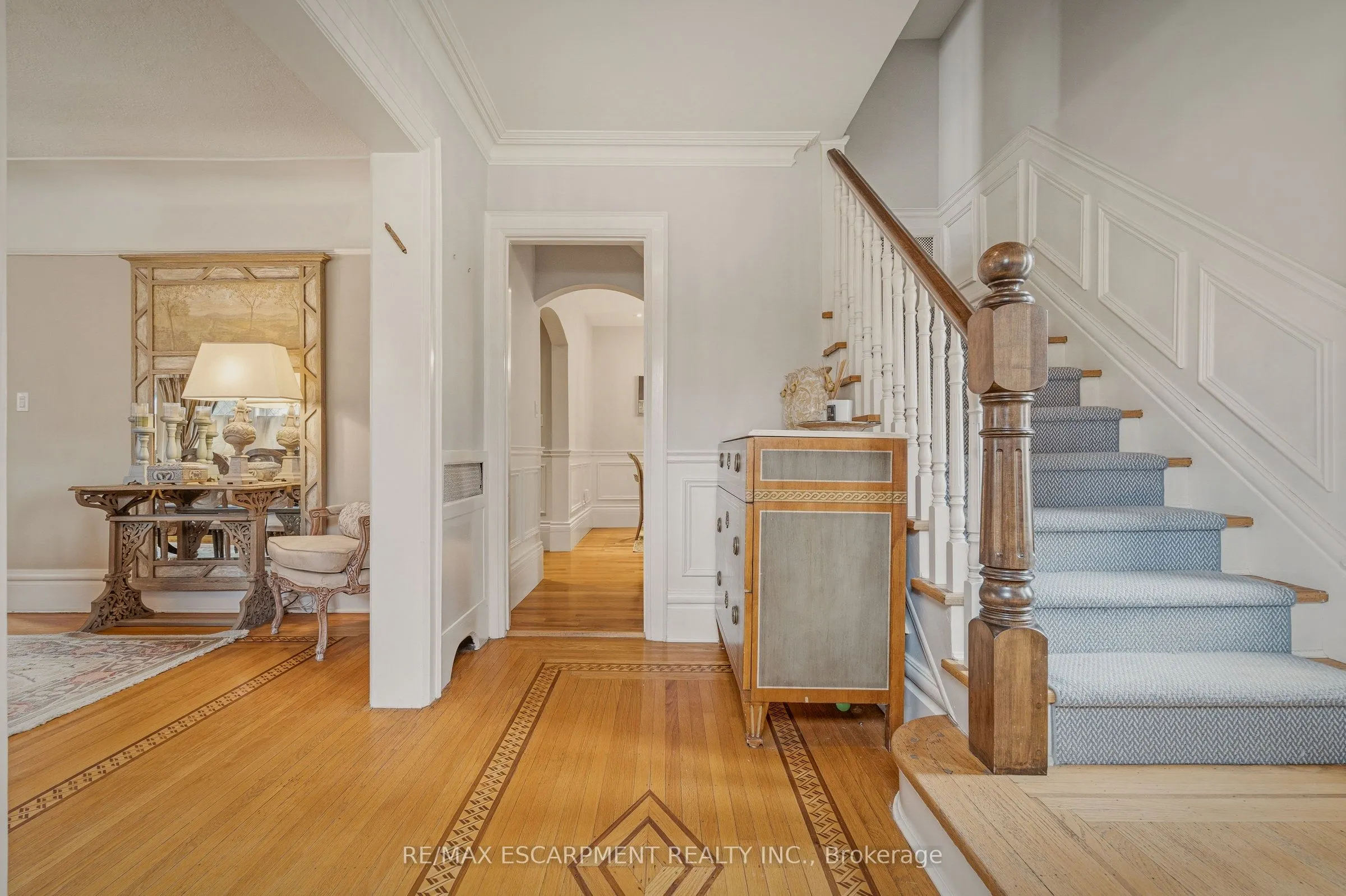 74 OAK KNOLL Drive