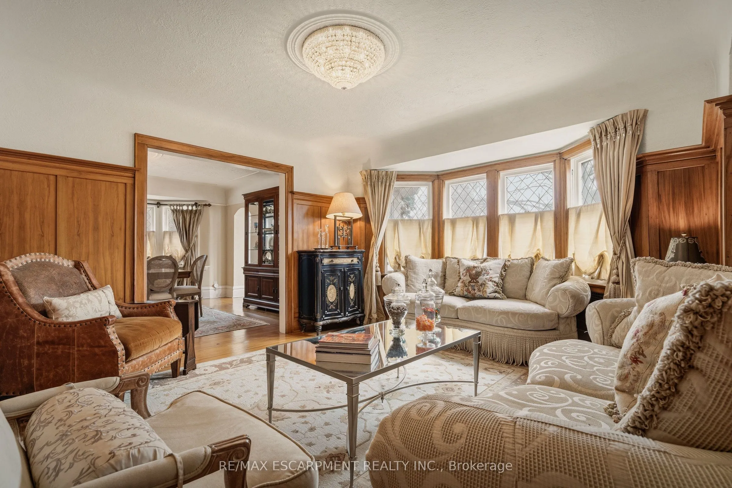 74 OAK KNOLL Drive