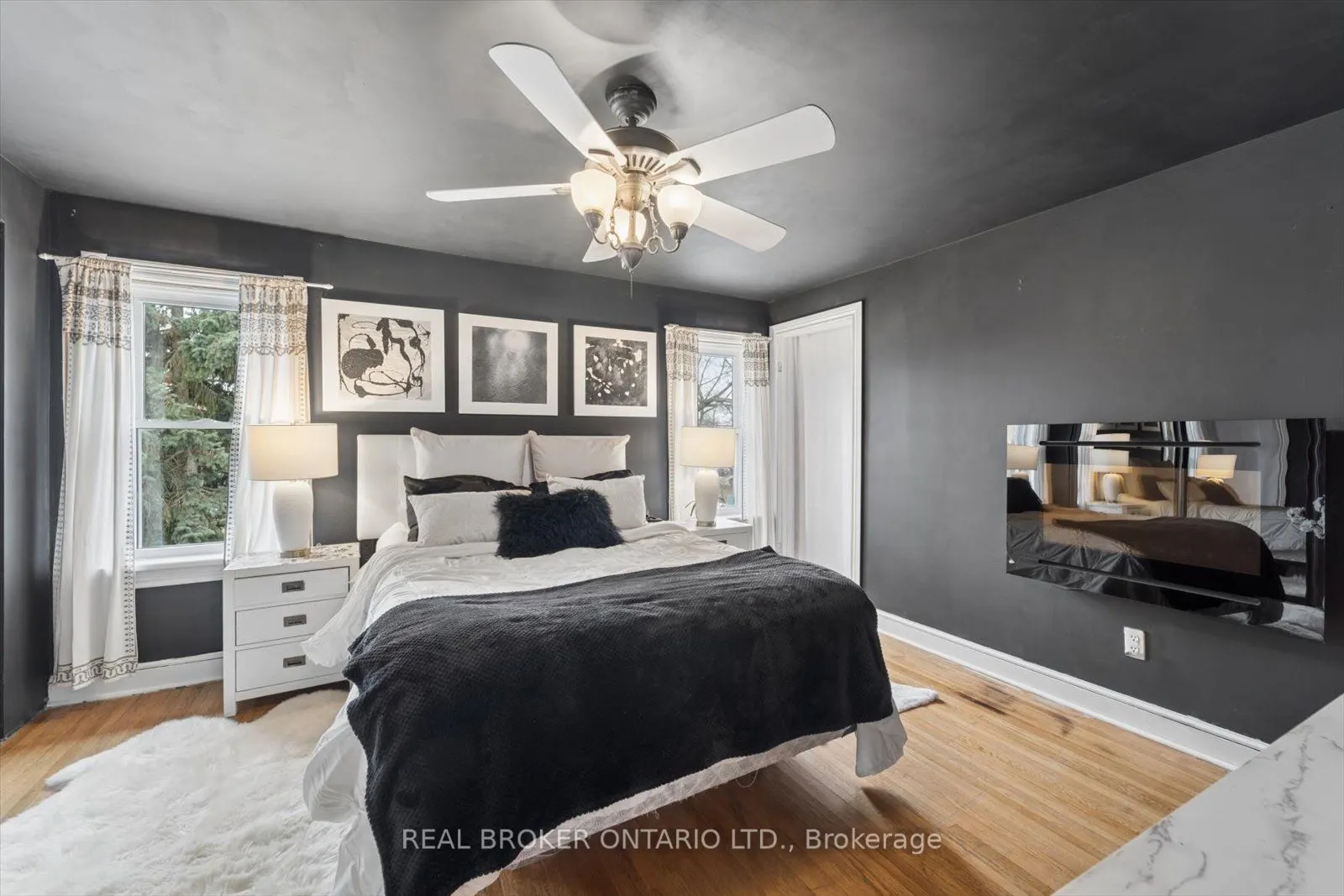 89 Rose Glen Road N