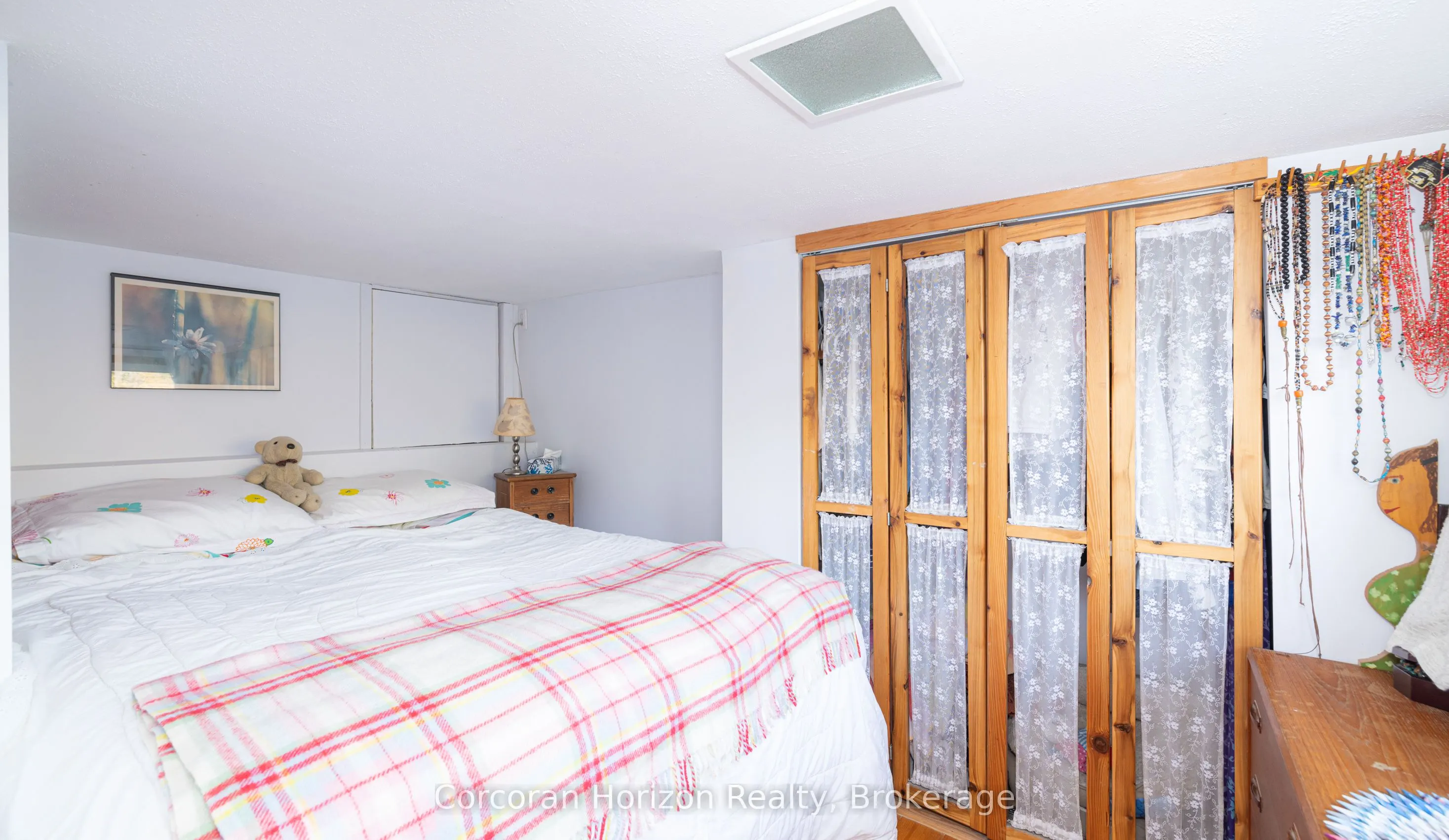 566 Hungry Bay Road W