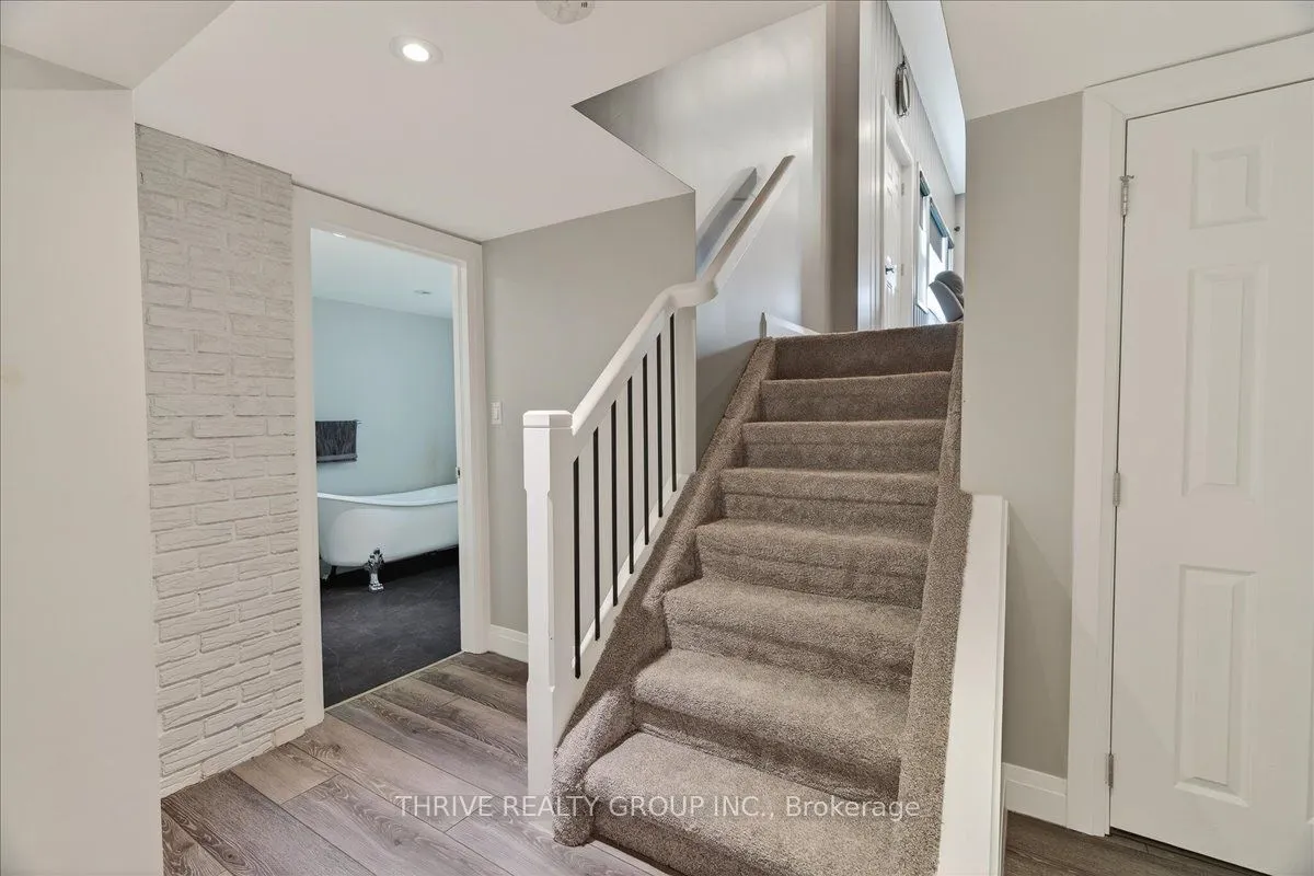24 Church Street W