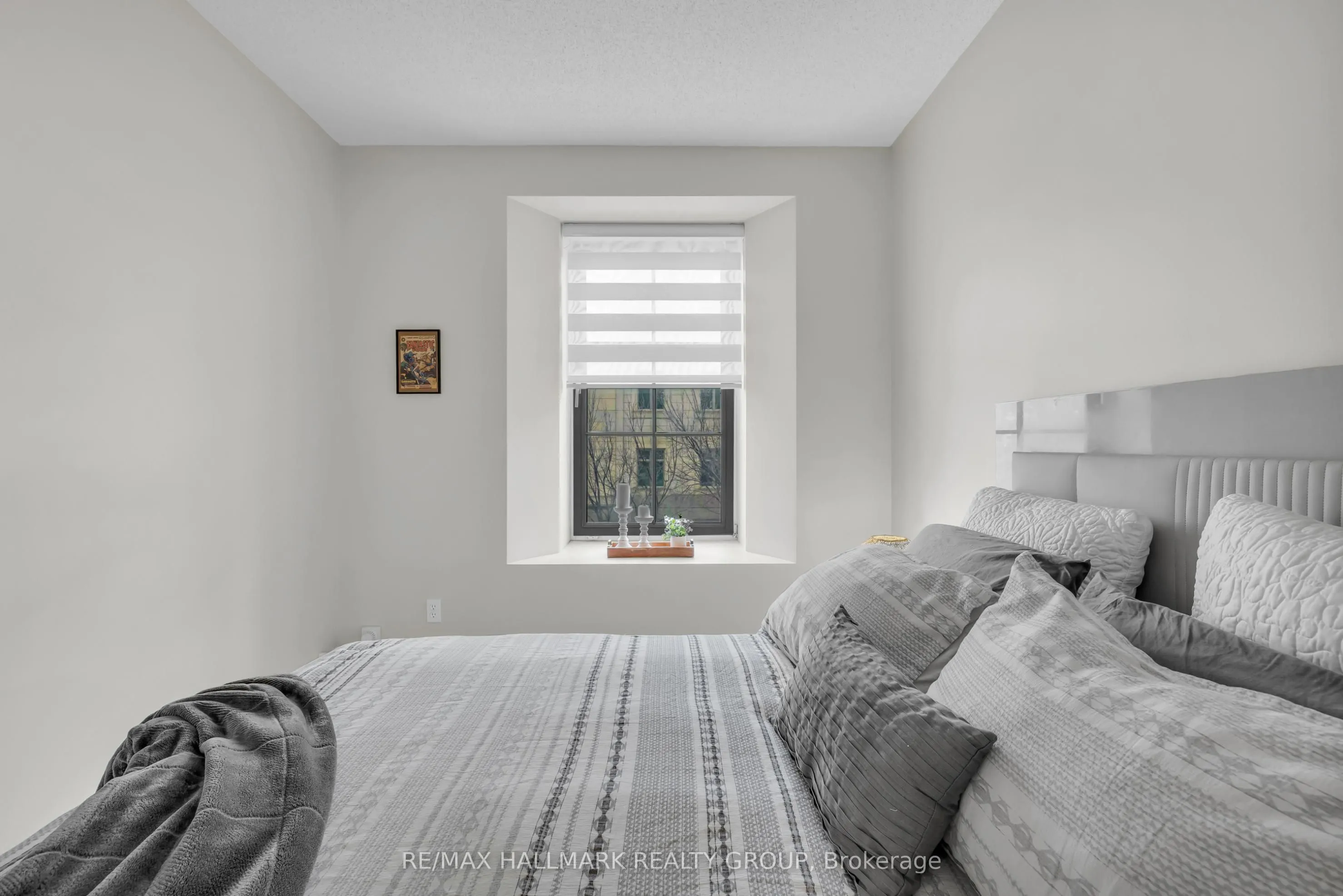 489 Sussex Drive #4