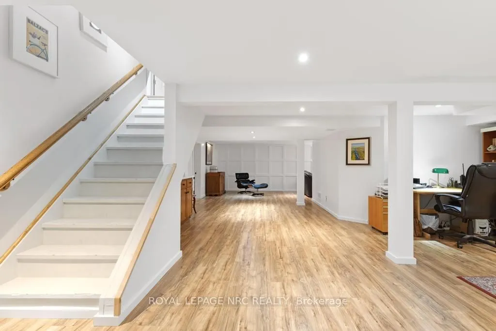 7 Christopher Street