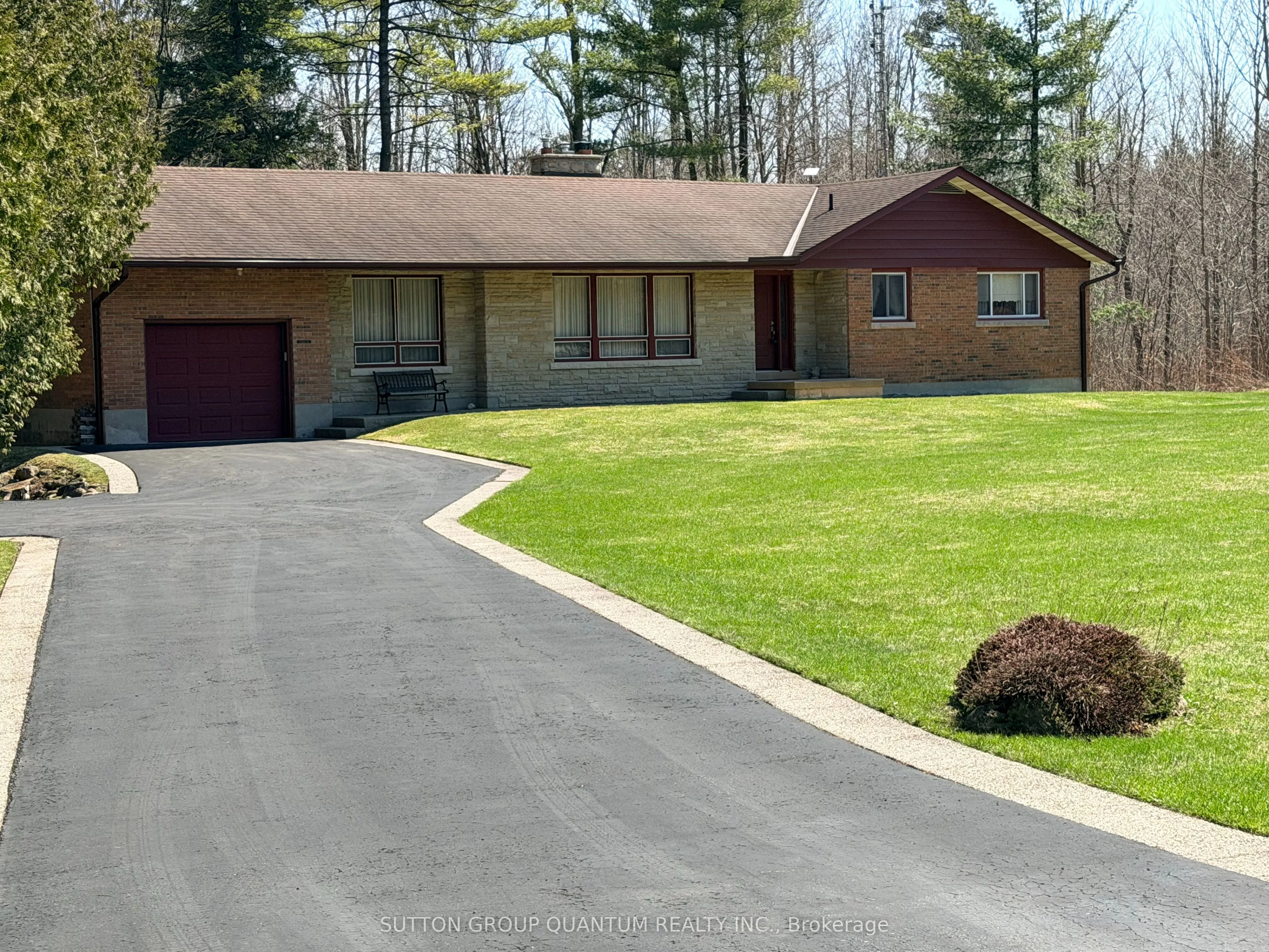 506 11th Concession Road E
