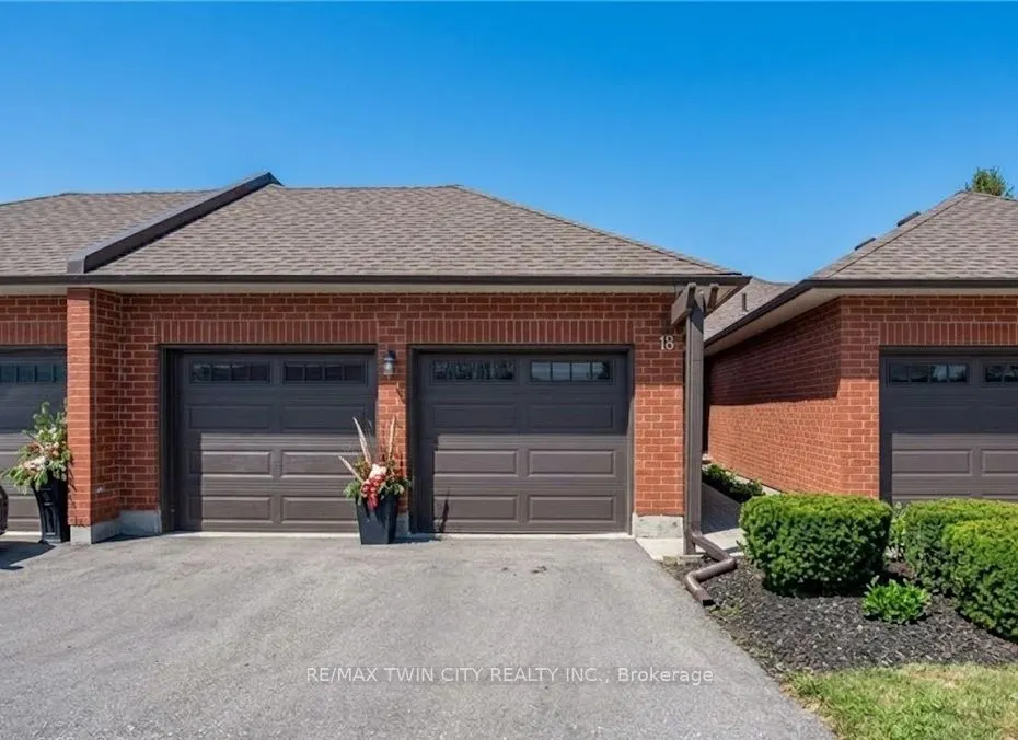 10 ISHERWOOD Avenue #18