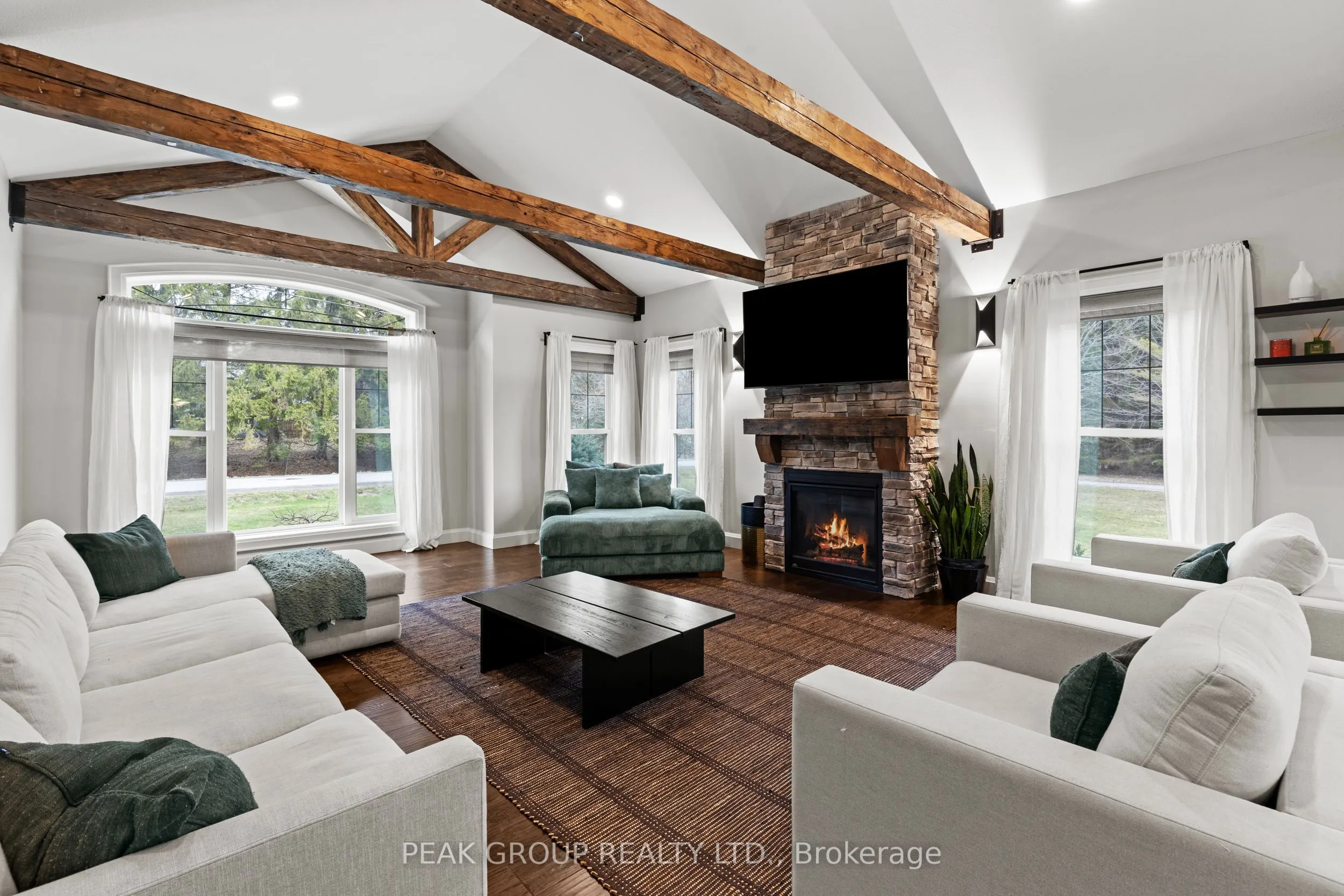 662 Foss Road
