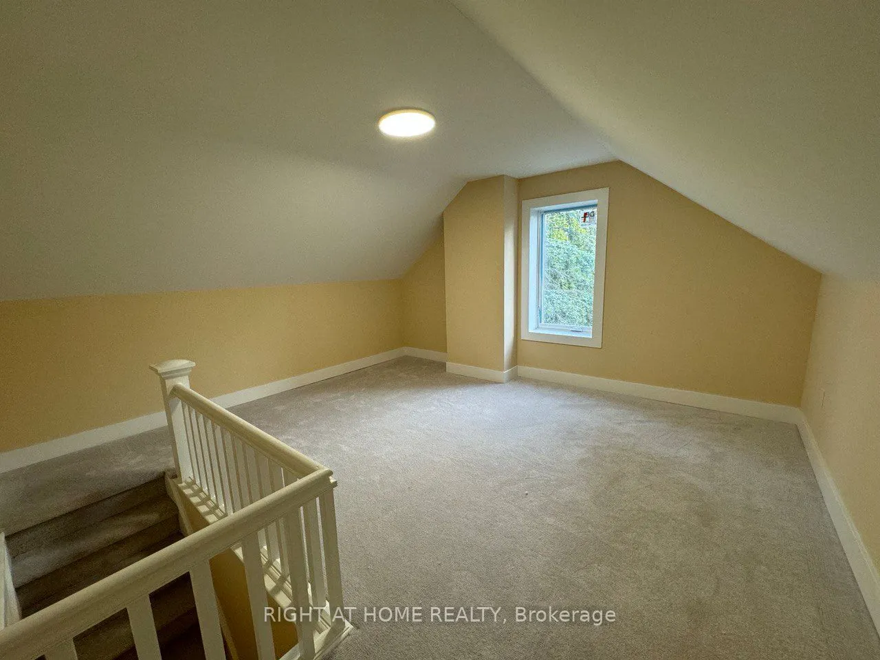 22 O'Brien Street N