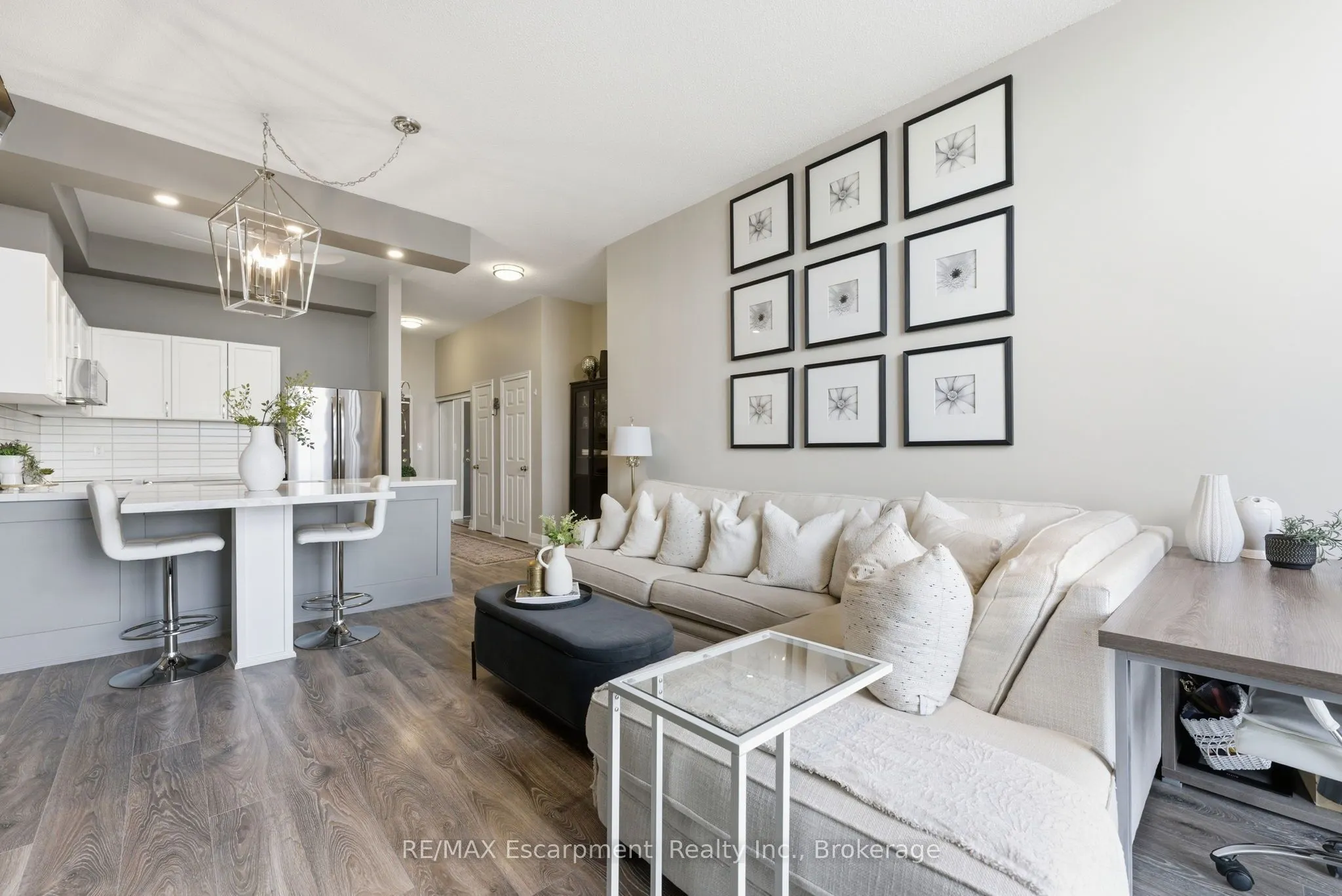 262 DUNDAS Street E #322