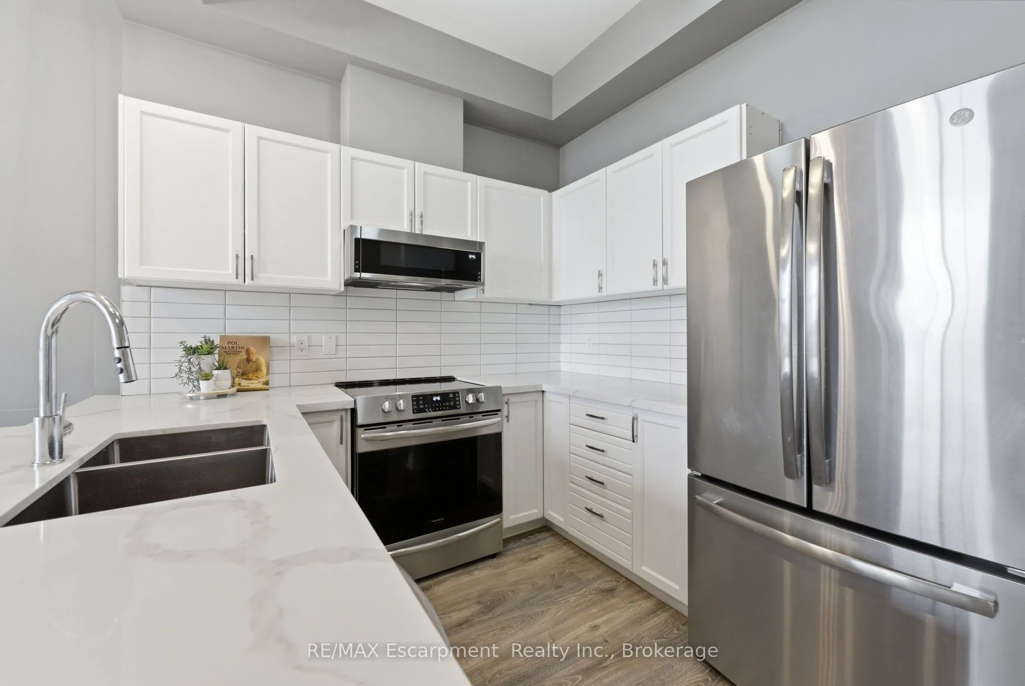 262 DUNDAS Street E #322
