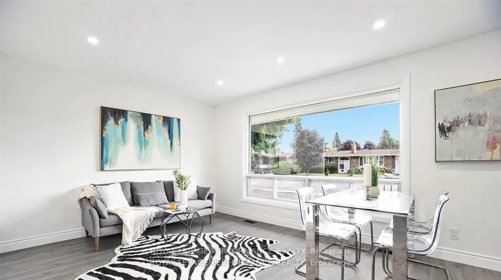 33 Majestic Drive N