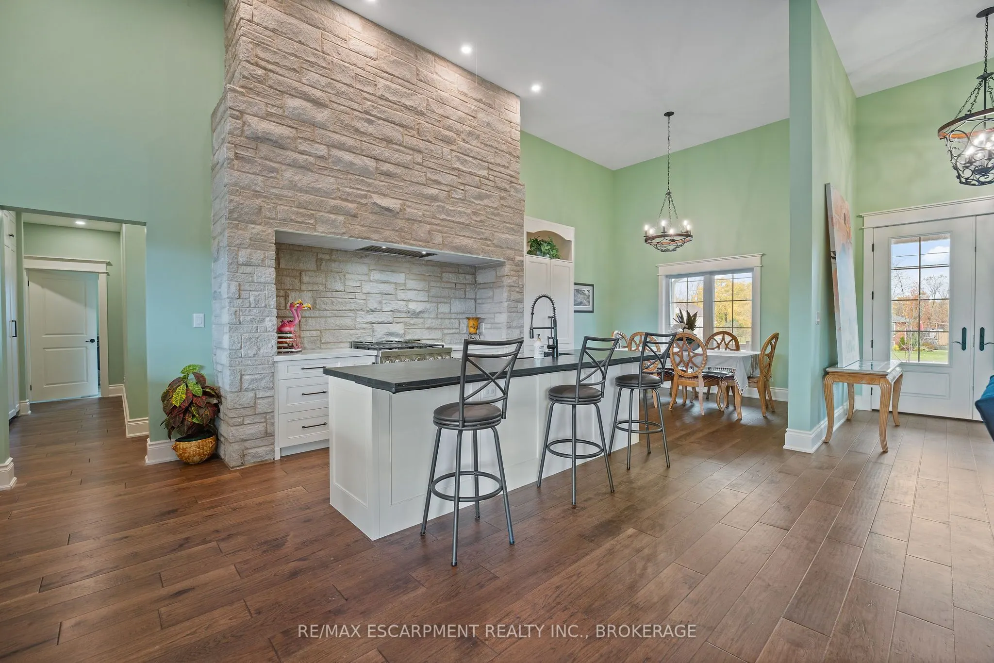 3809 Netherby Road
