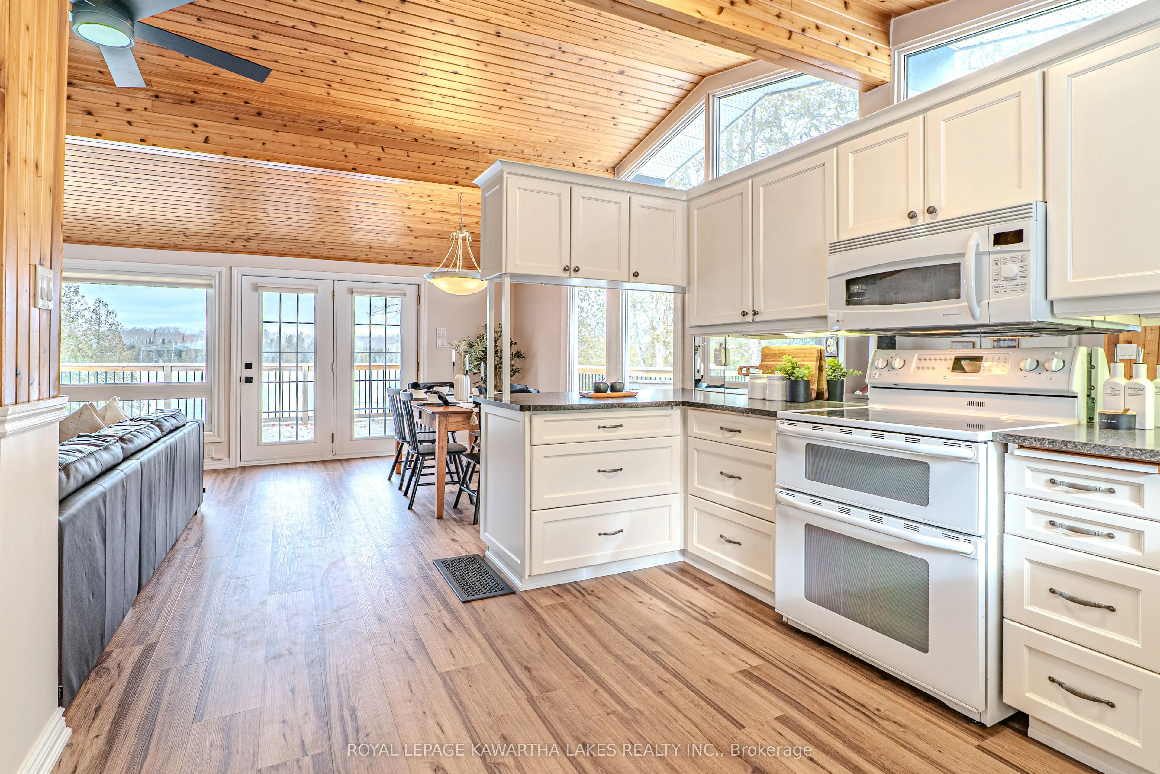 147 Lightning Point Road