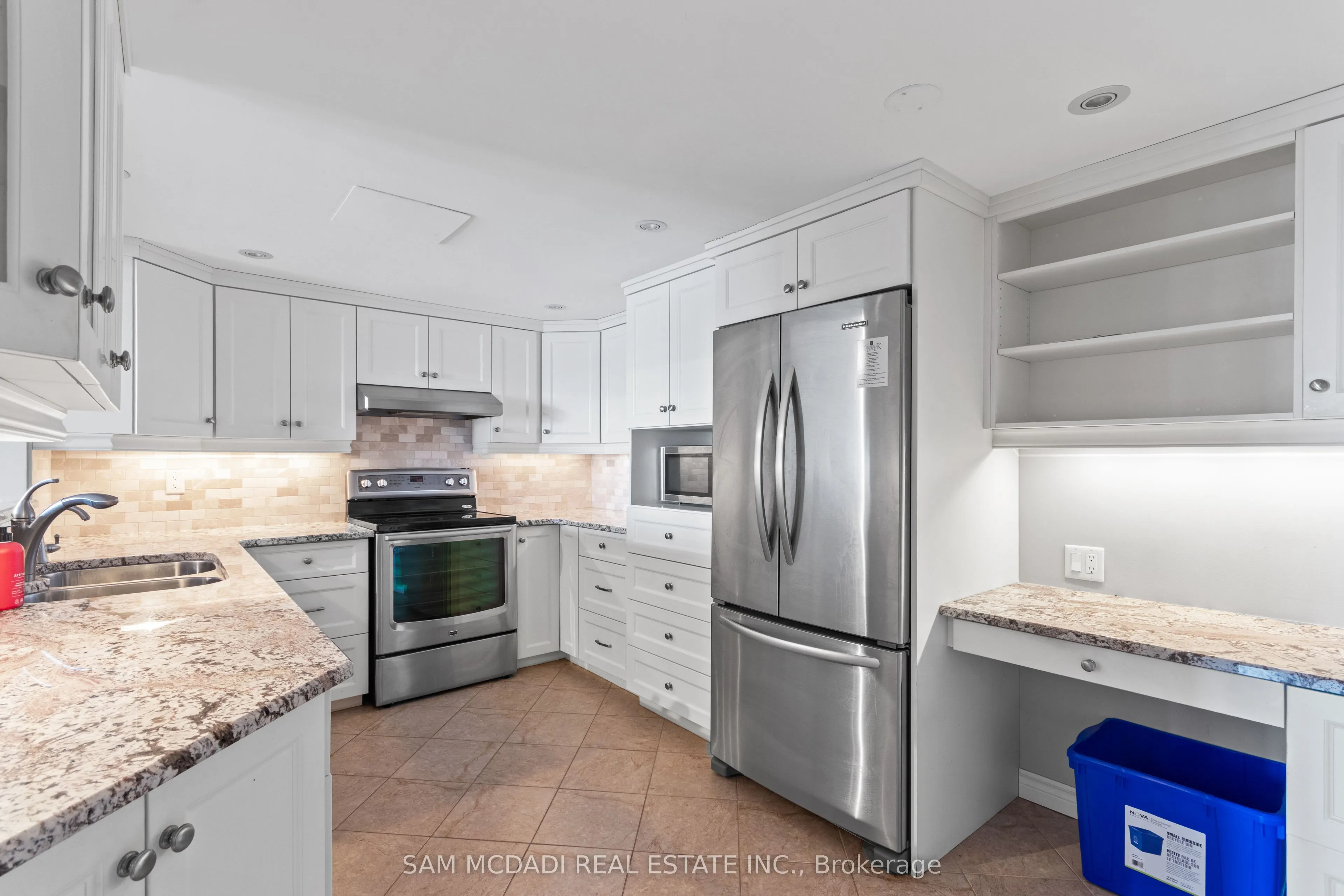 4 Willow Street #807