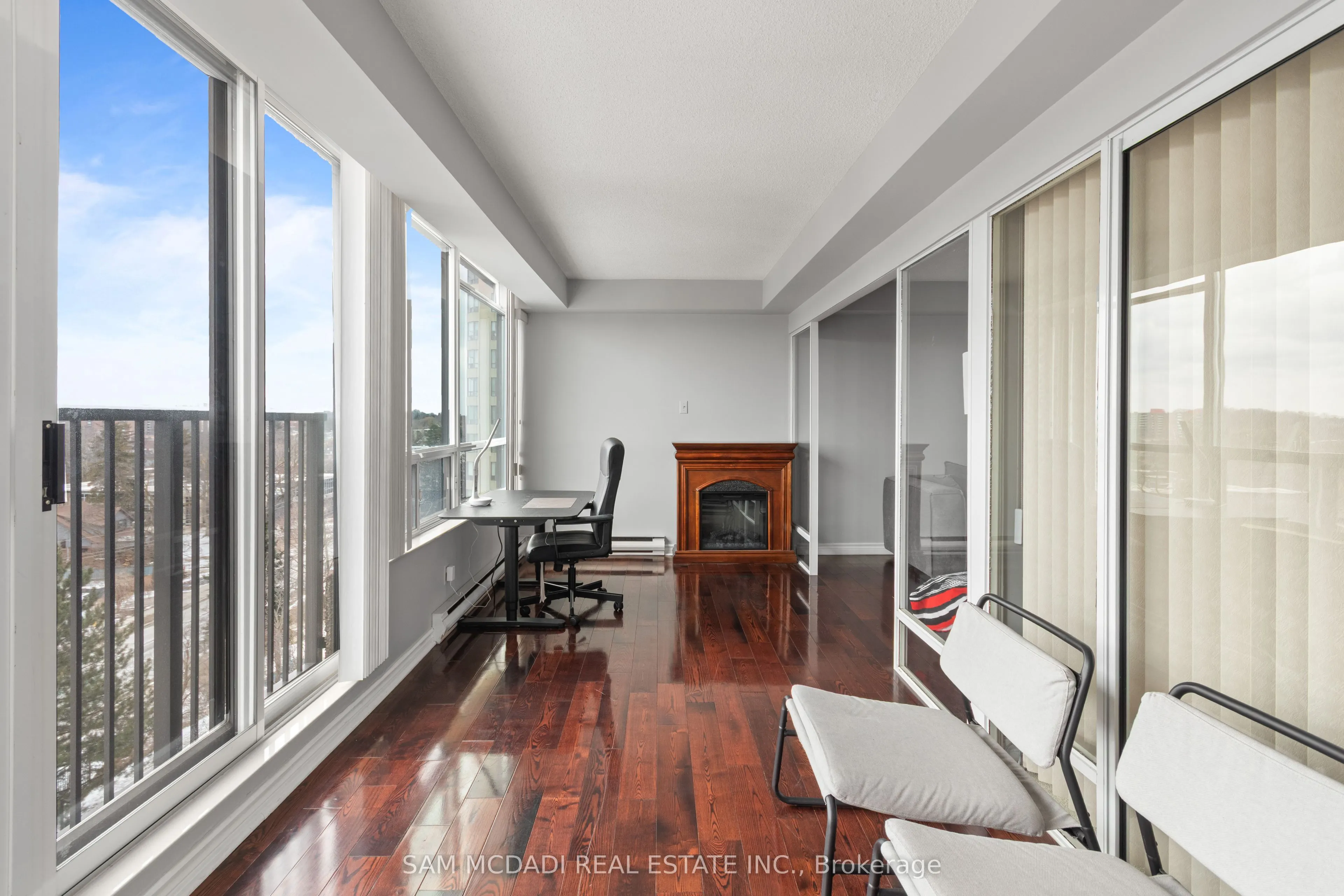 4 Willow Street #807