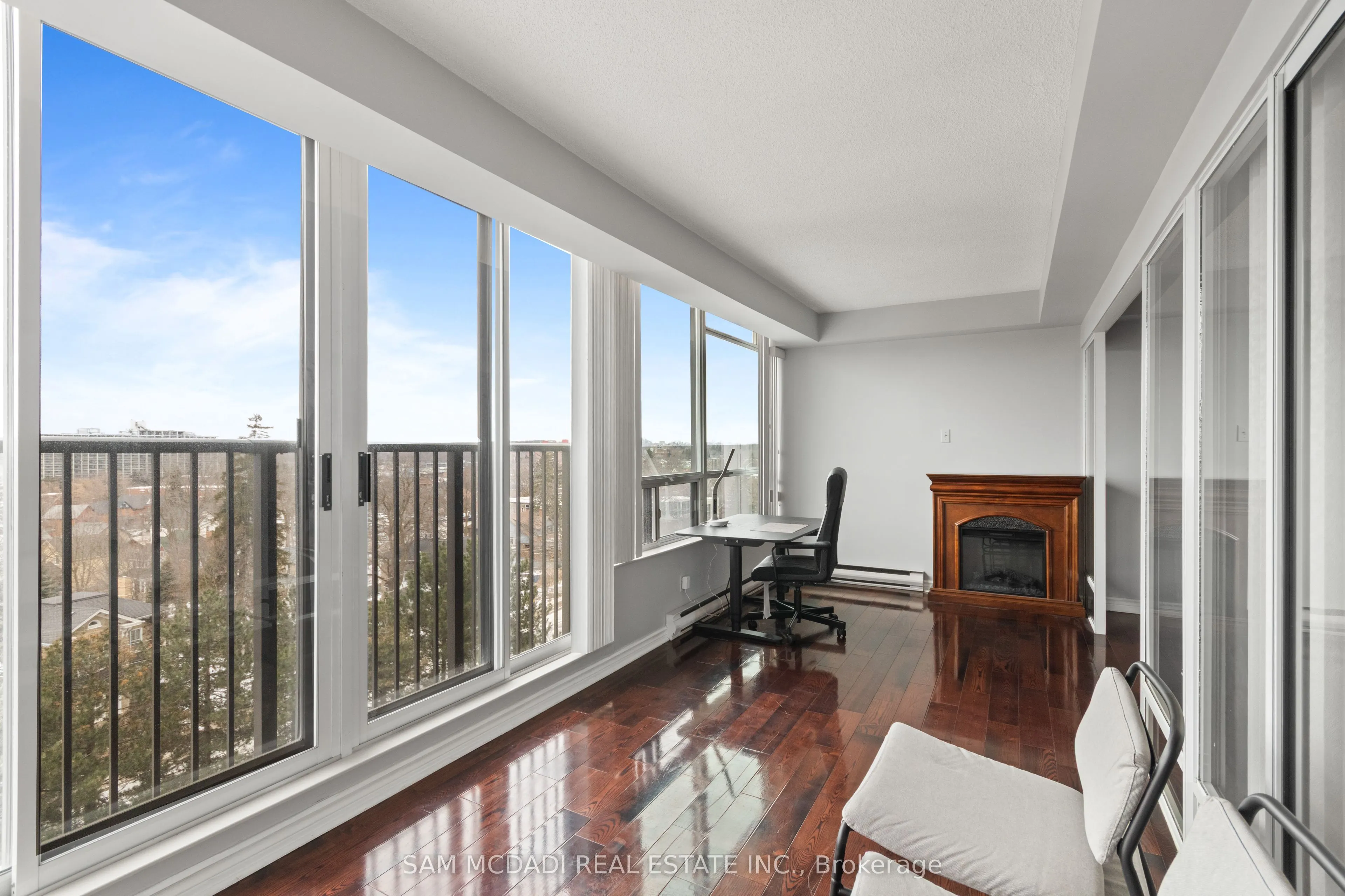 4 Willow Street #807