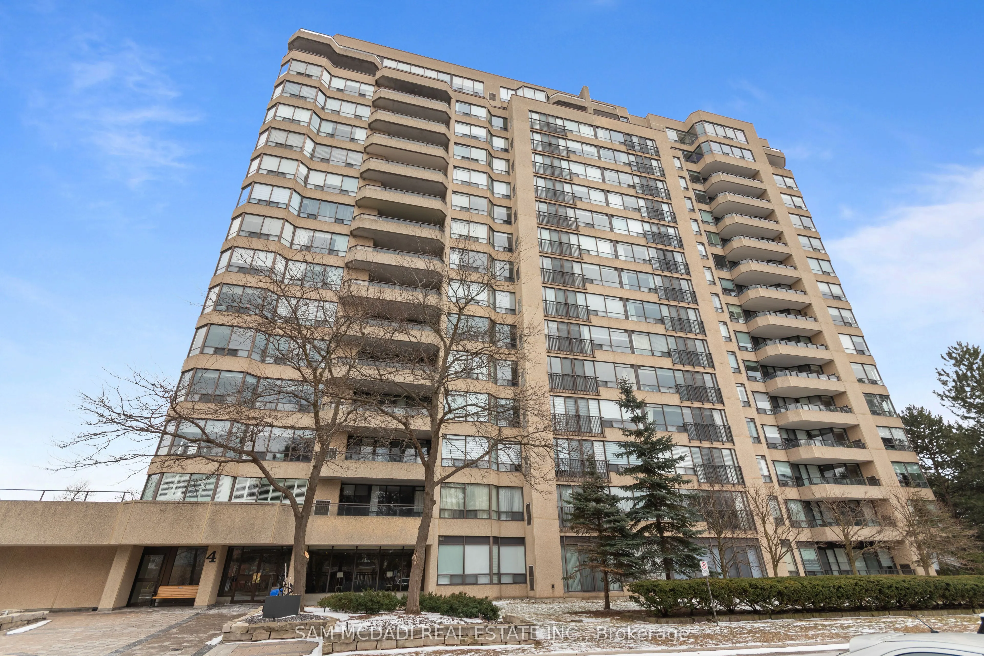4 Willow Street #807