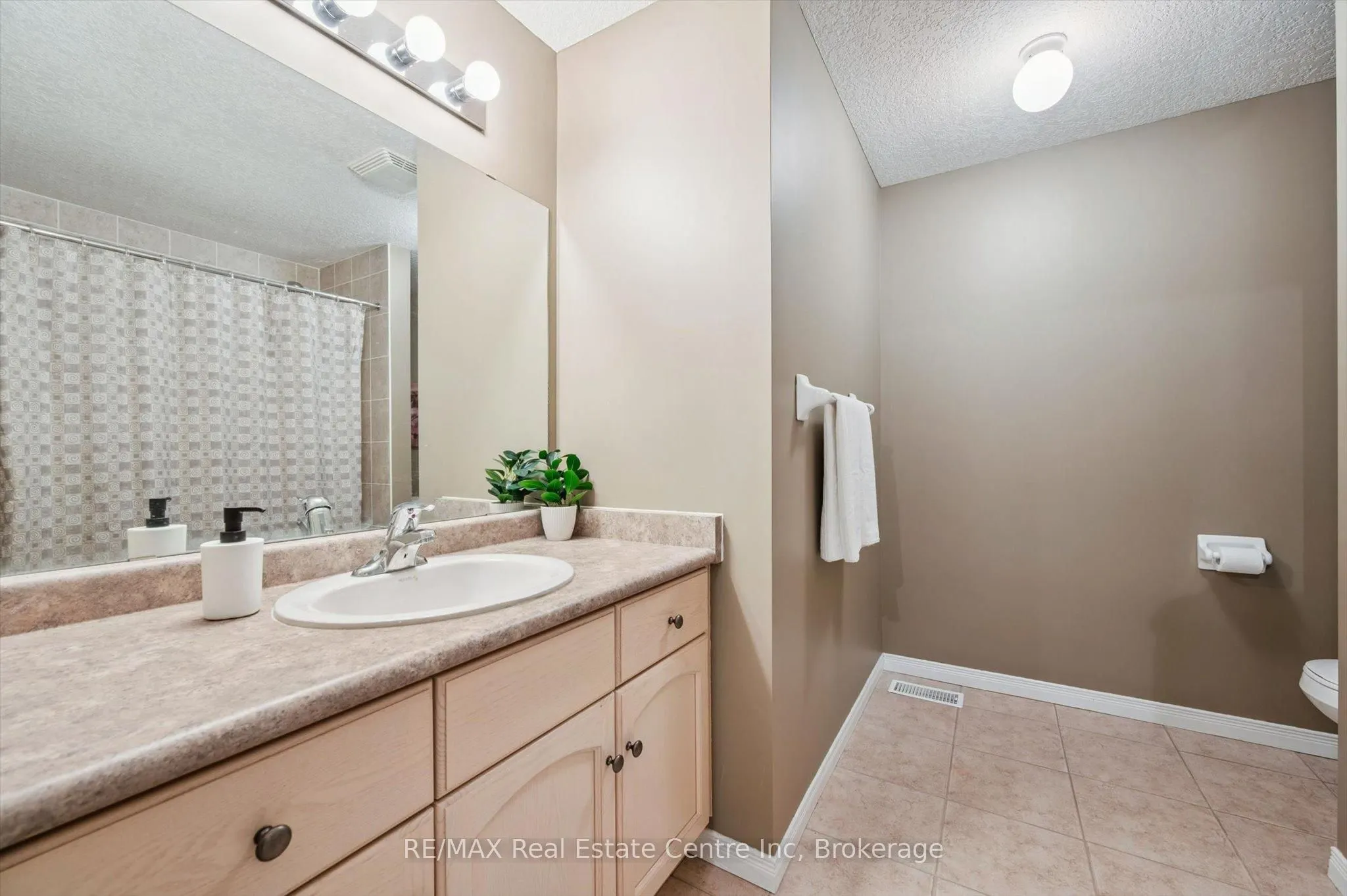 210 DAWN Avenue #38