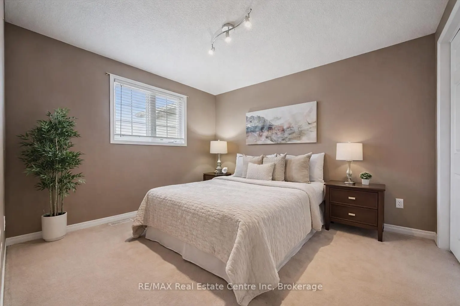 210 DAWN Avenue #38