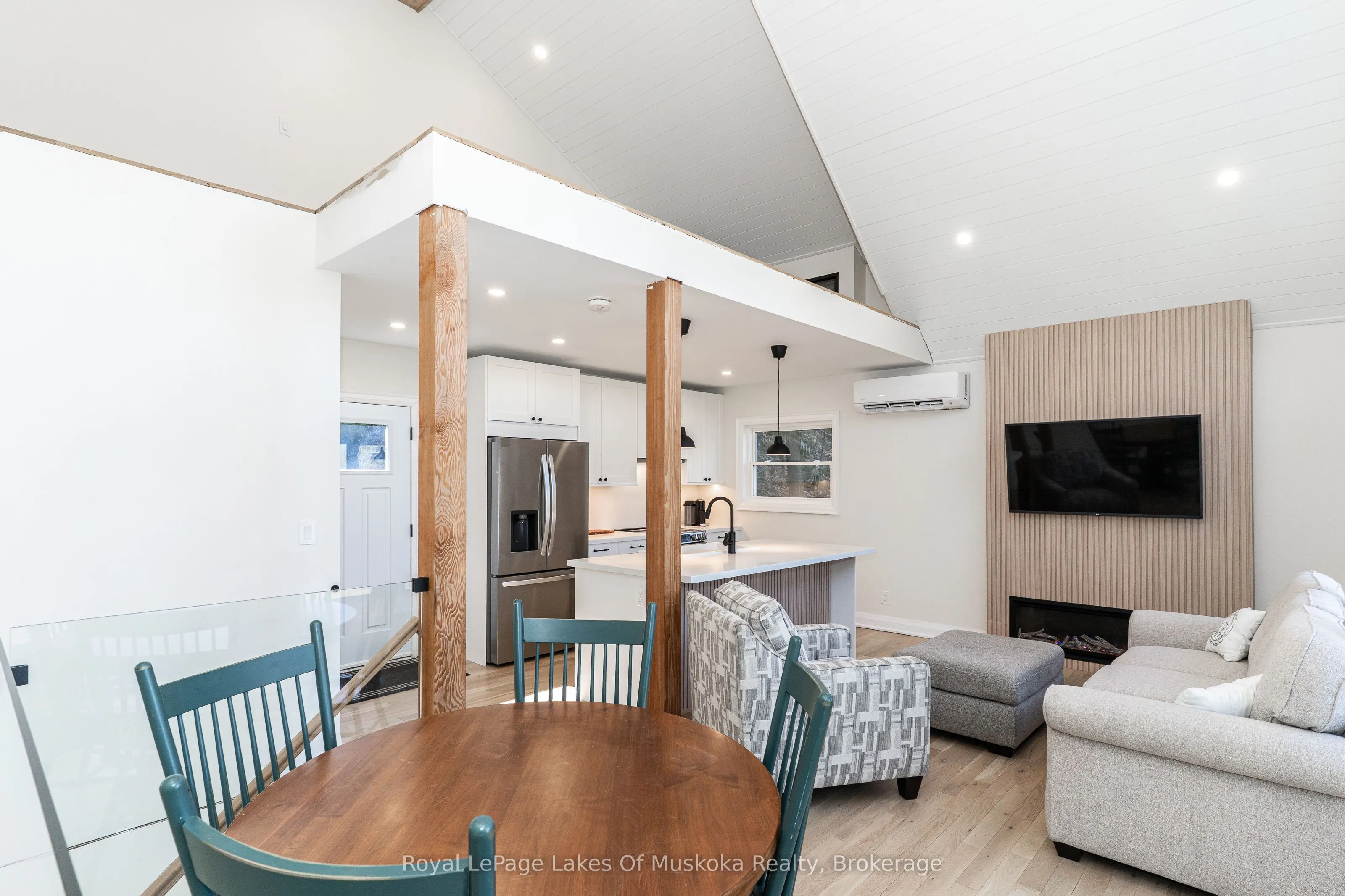 1361 Rosseau Lake 2 Road